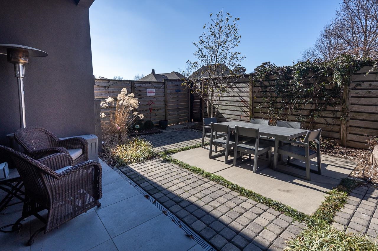 717 RIVERSIDE DR Unit: 109