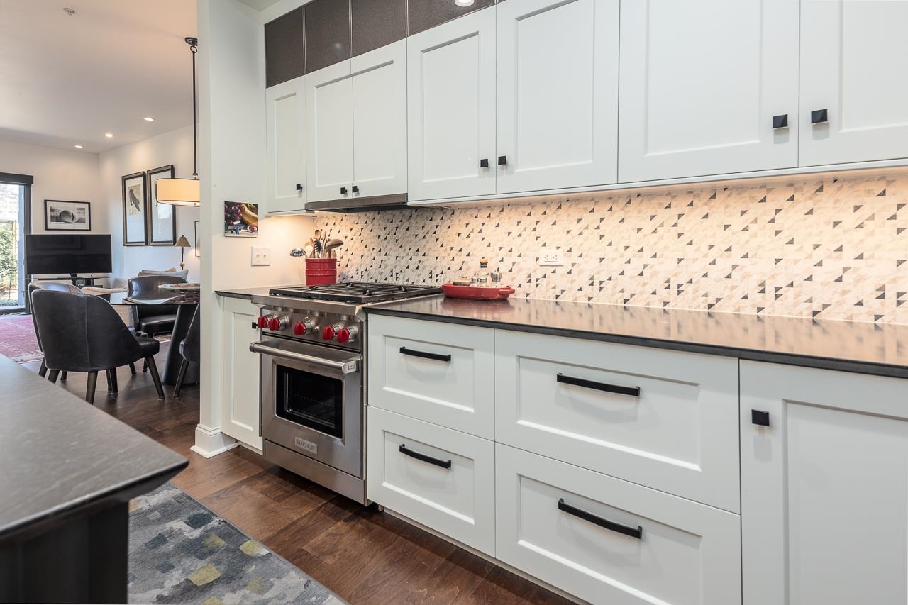 717 RIVERSIDE DR Unit: 109