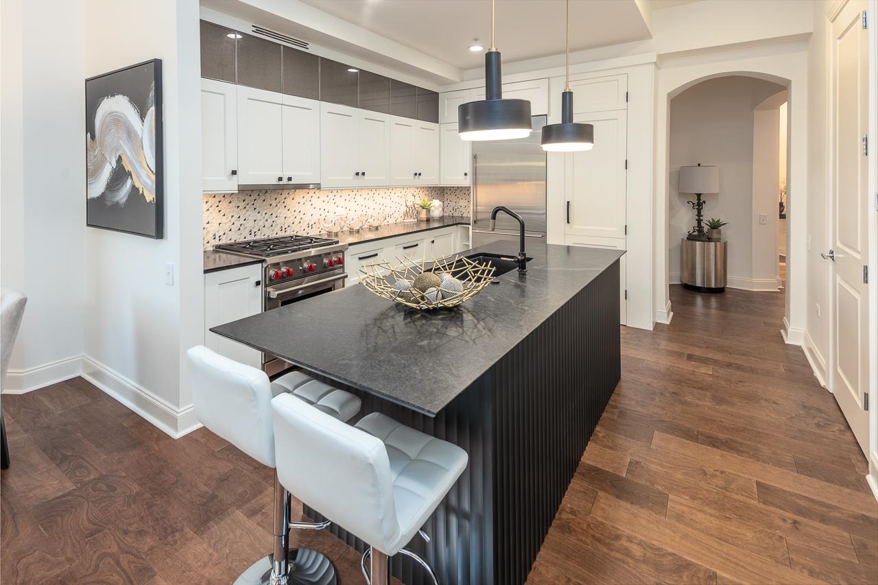 717 RIVERSIDE DR Unit: 109