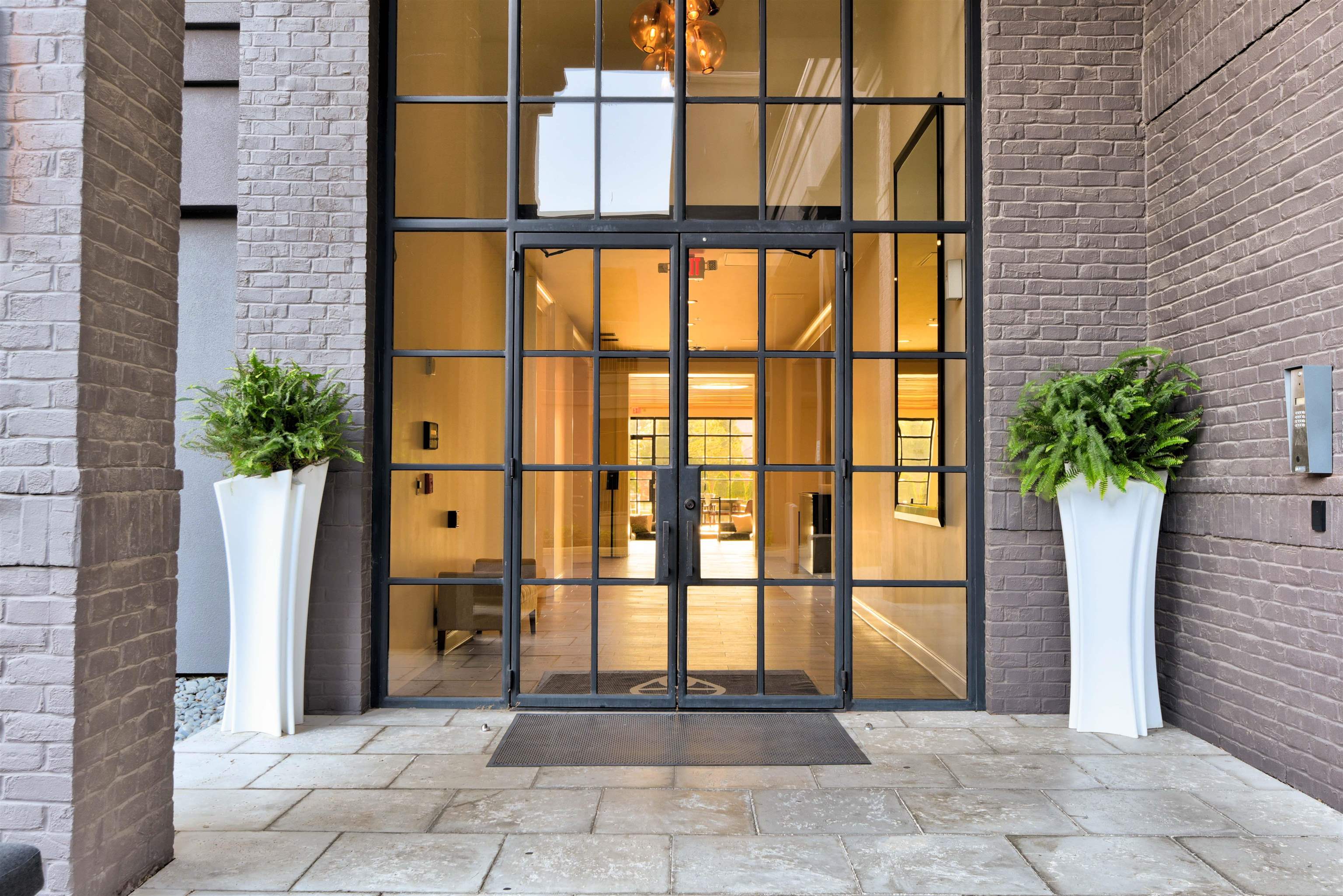 717 RIVERSIDE DR Unit: 109