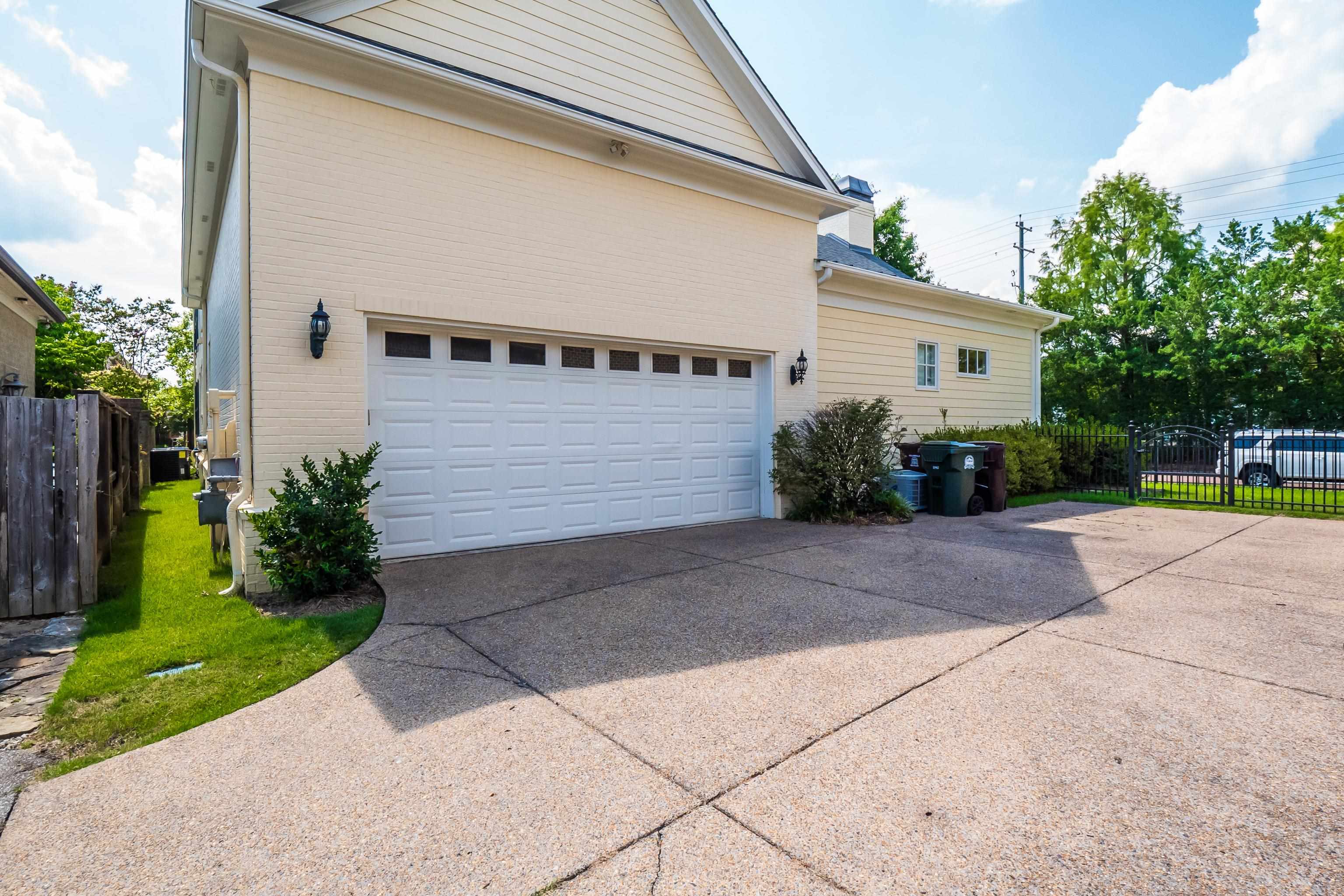 292 SCHILLING BLVD