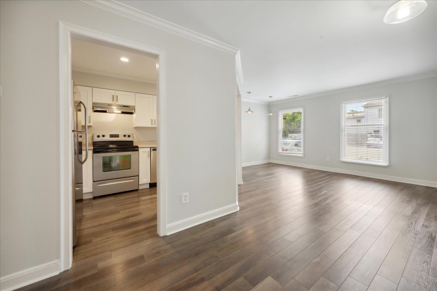 10 S IDLEWILD ST S Unit: 3