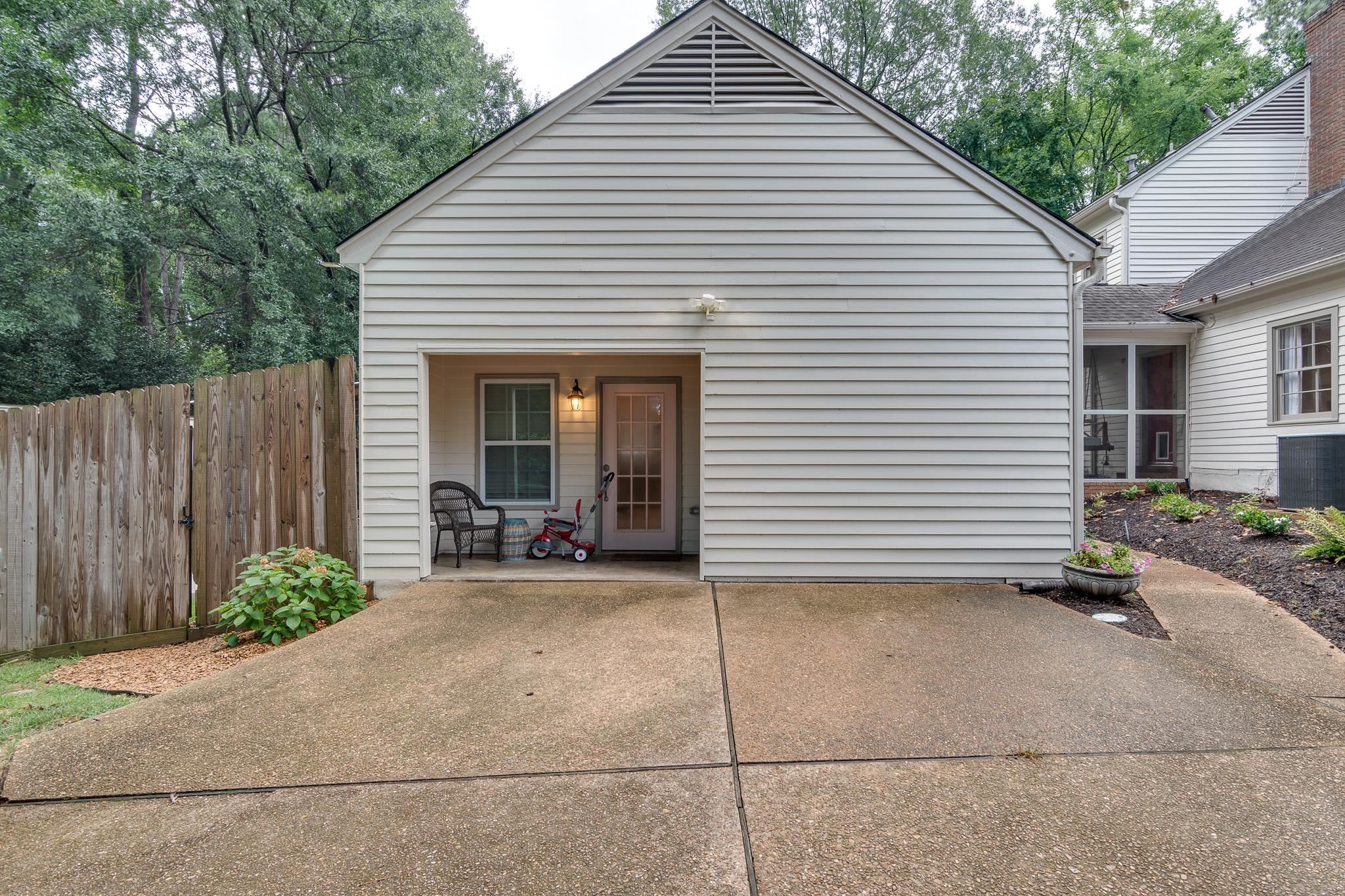 6166 SHADY GROVE LN