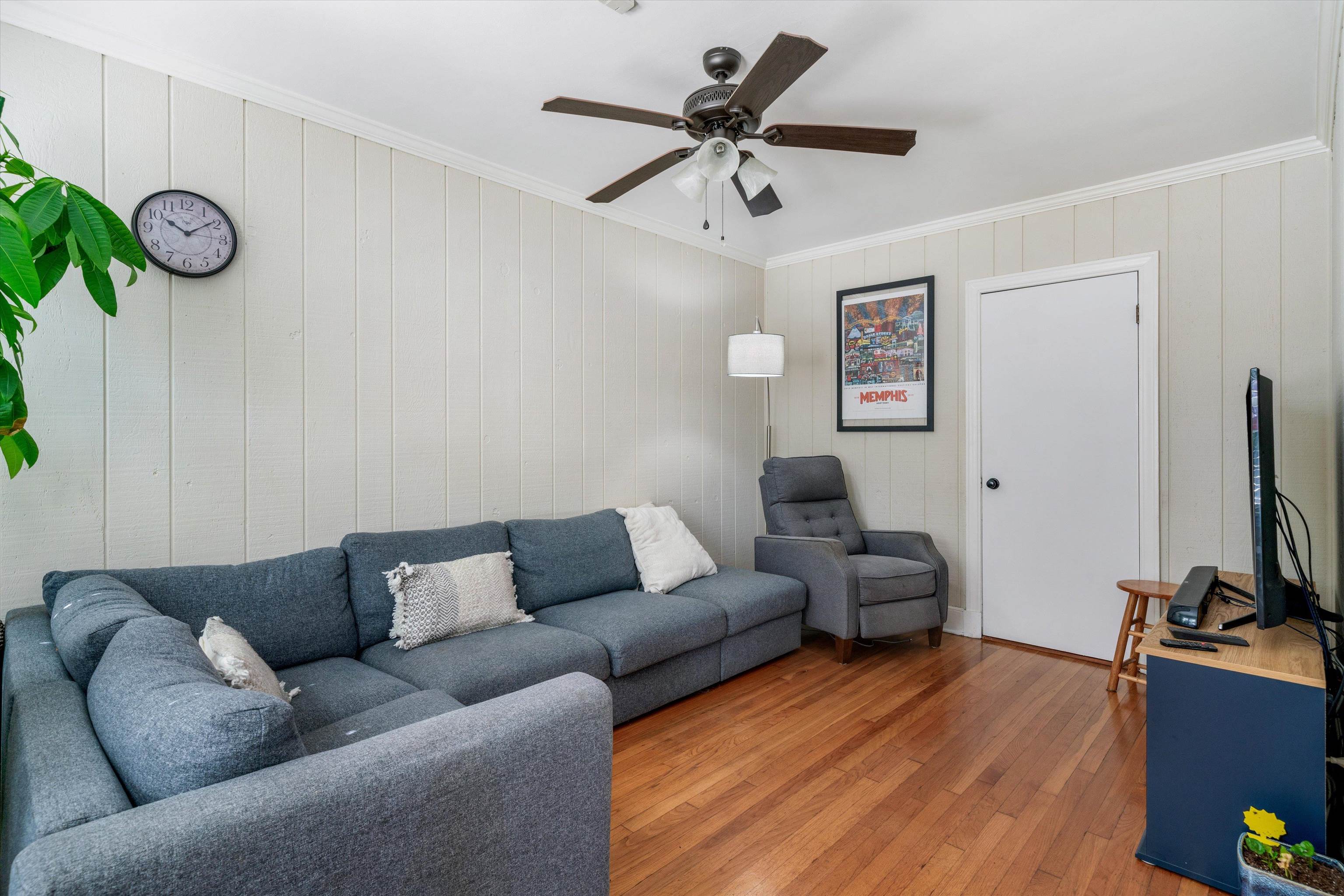 140 ALEXANDER ST