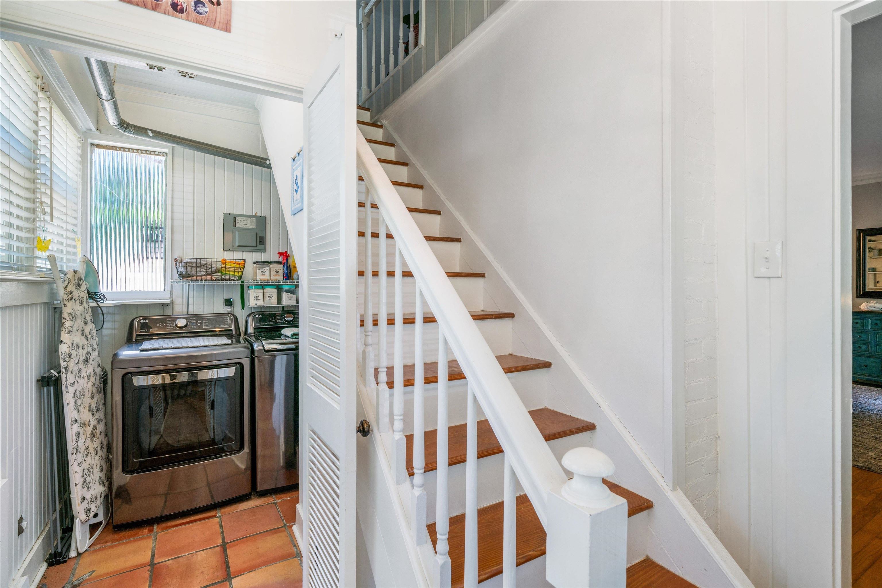 140 ALEXANDER ST