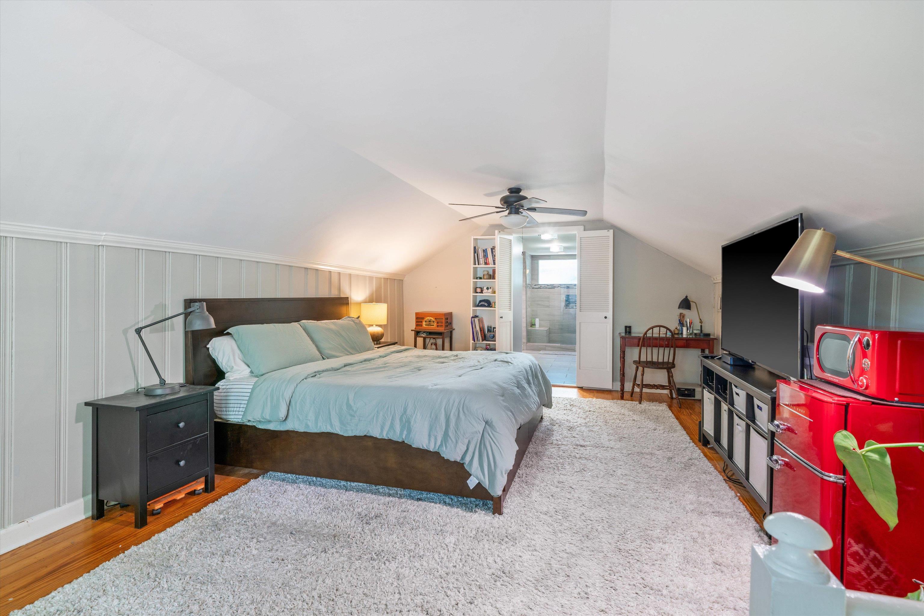 140 ALEXANDER ST