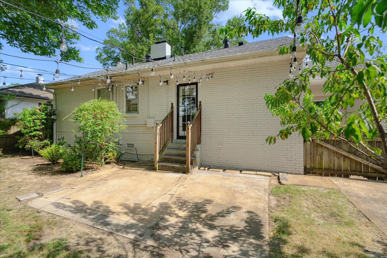 3632 KENWOOD AVE