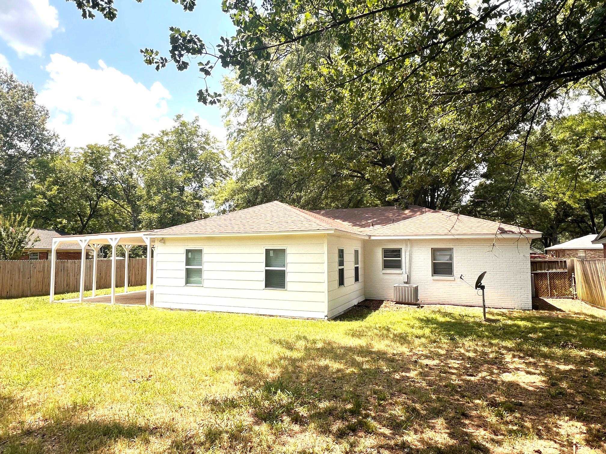 1314 HEATHCLIFF DR