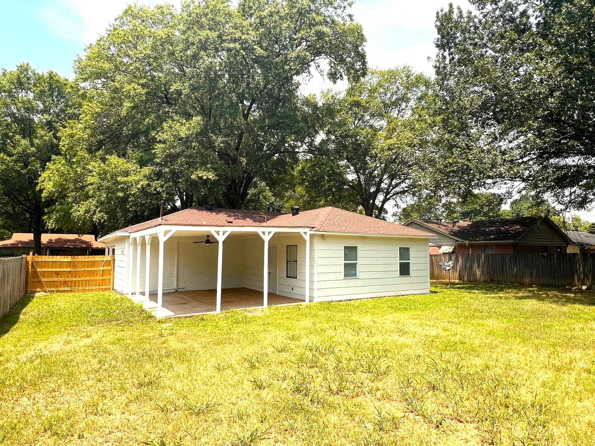 1314 HEATHCLIFF DR