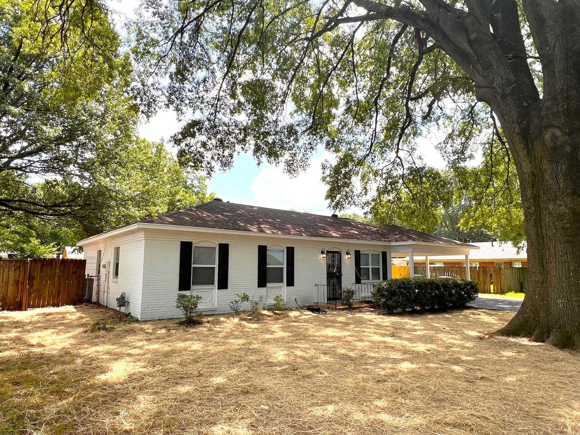 1314 HEATHCLIFF DR