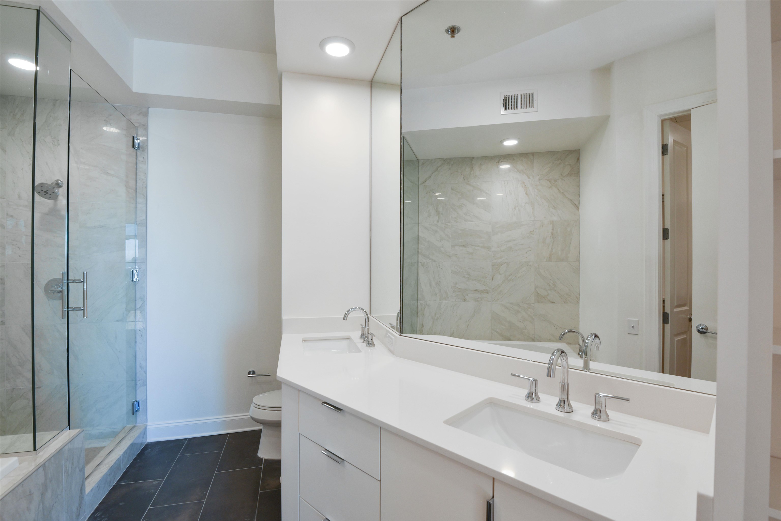 717 RIVERSIDE DR Unit: 1204