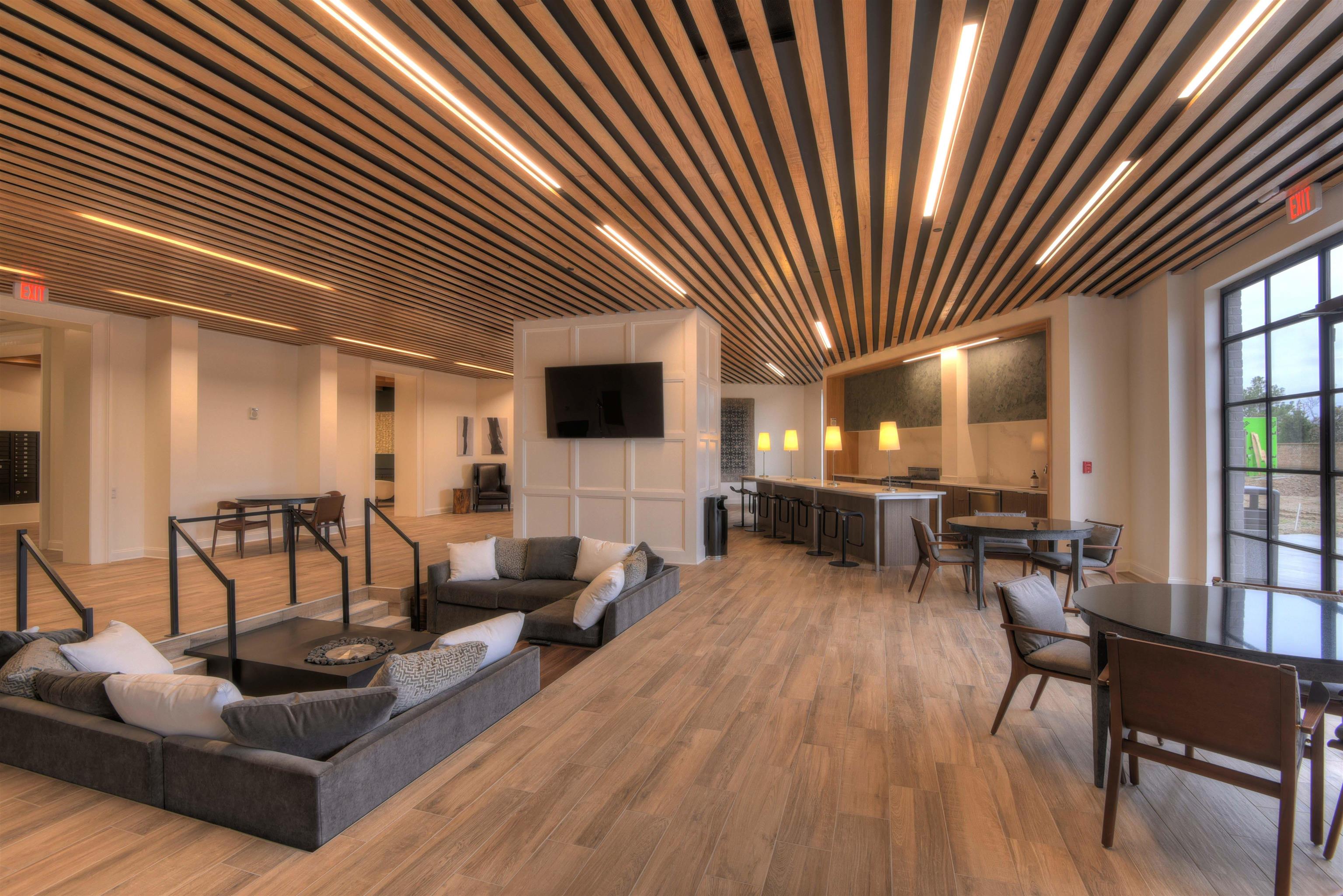 717 RIVERSIDE DR Unit: 1204