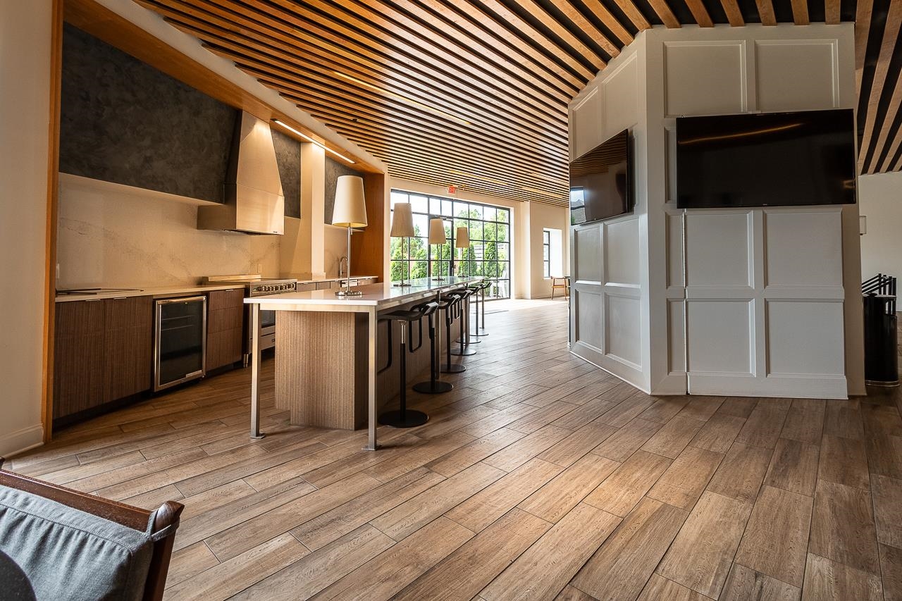 717 RIVERSIDE DR Unit: 1204