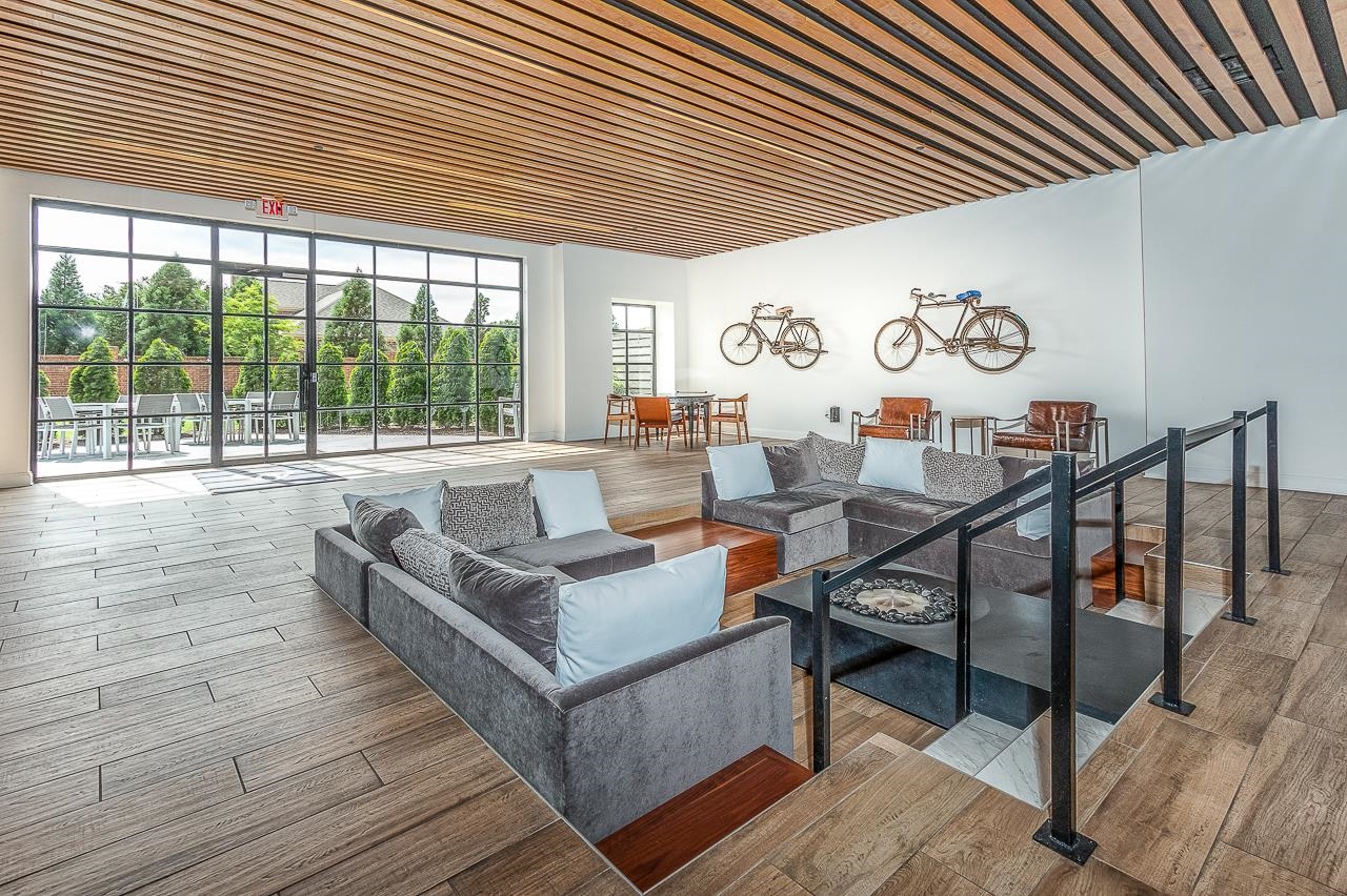 717 RIVERSIDE DR Unit: 1204