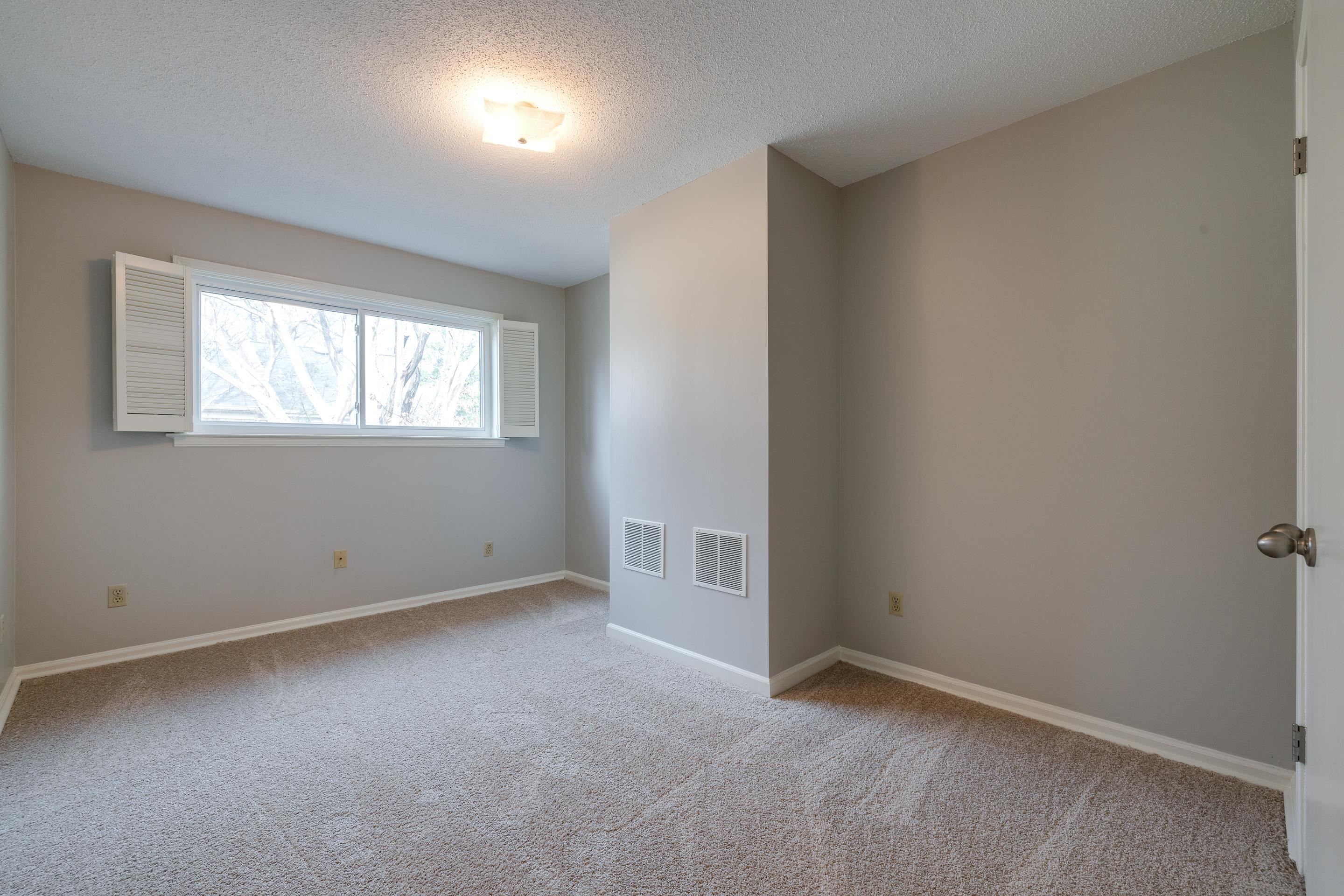 867 S YATES RD Unit: 2