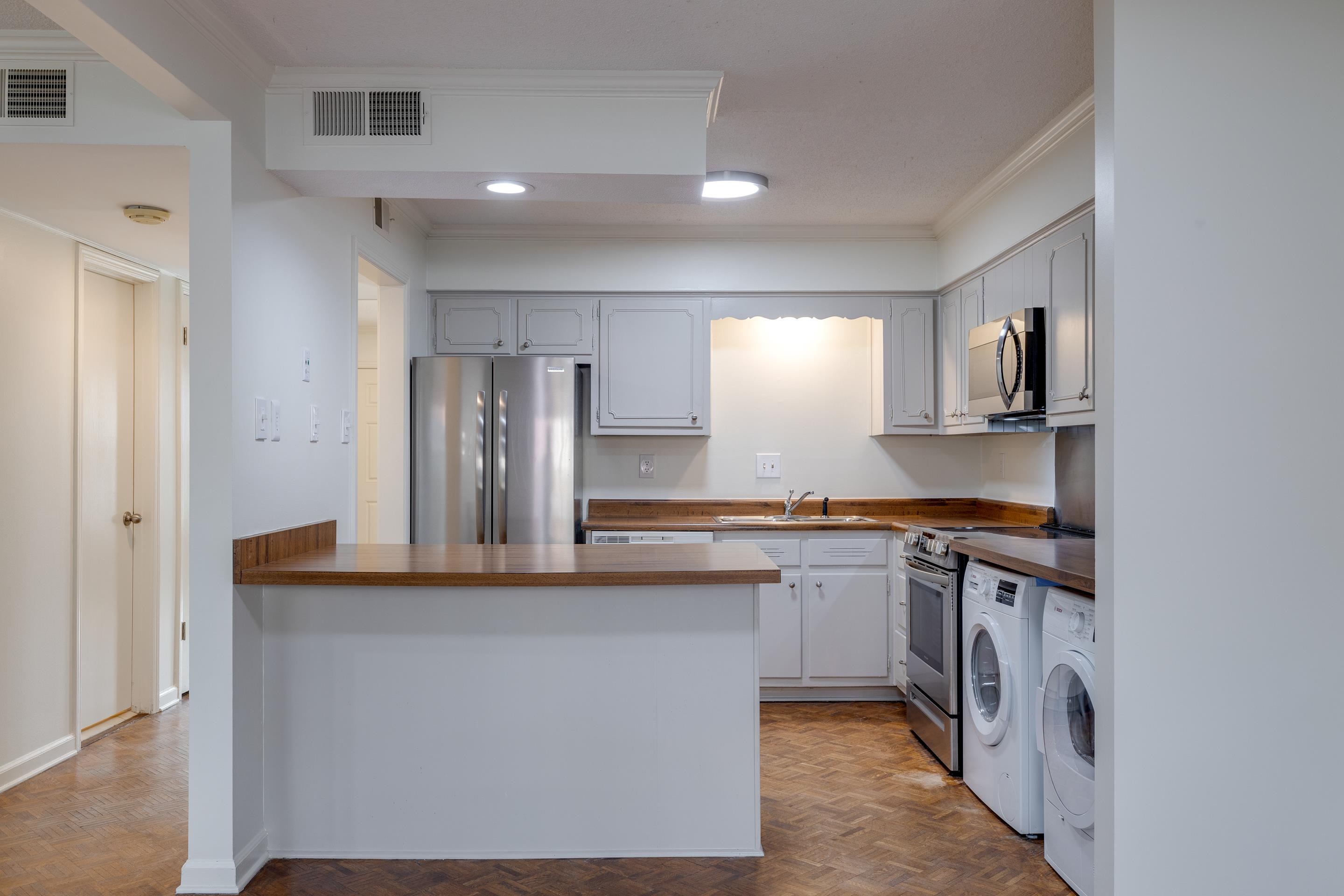 867 S YATES RD Unit: 2