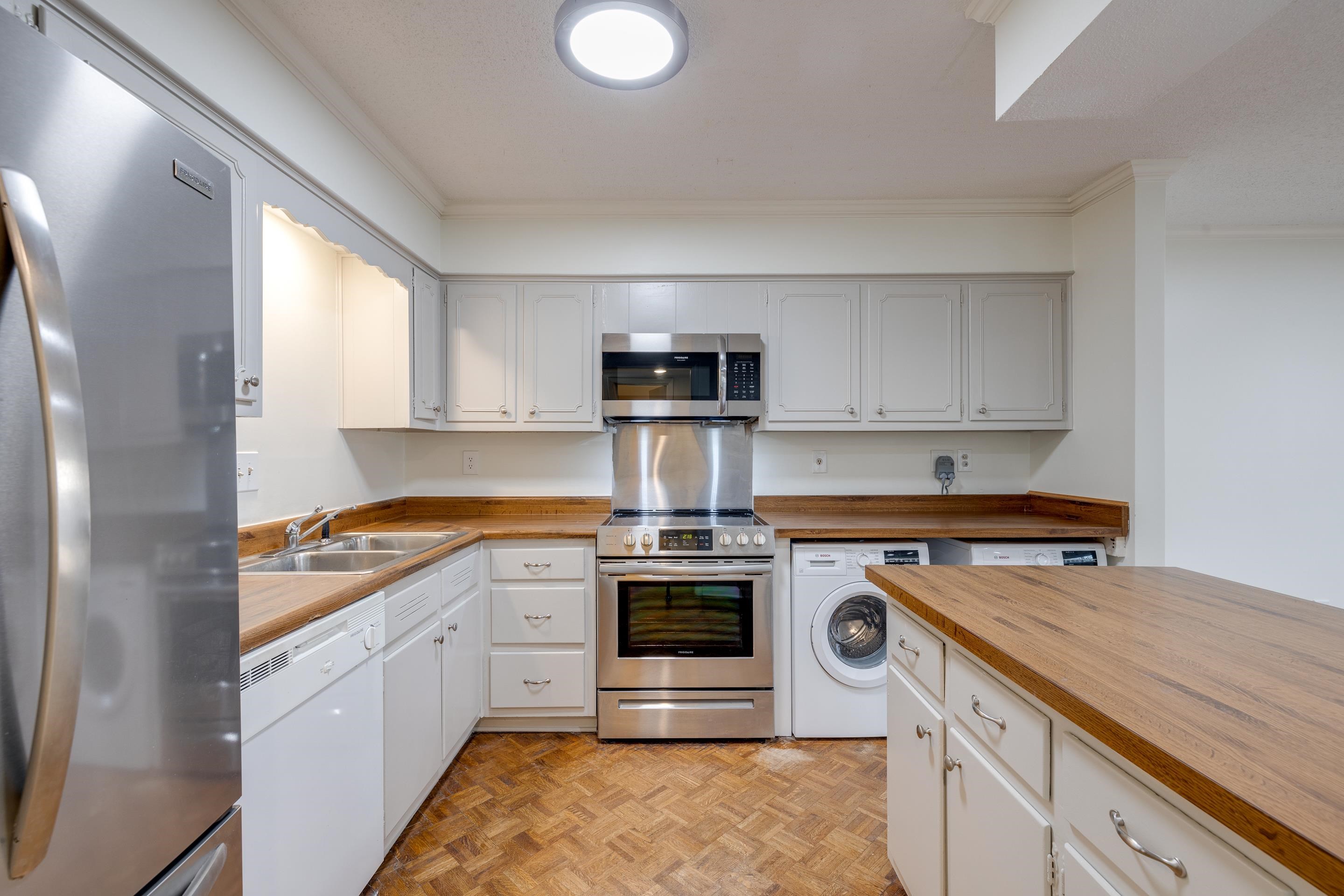 867 S YATES RD Unit: 2