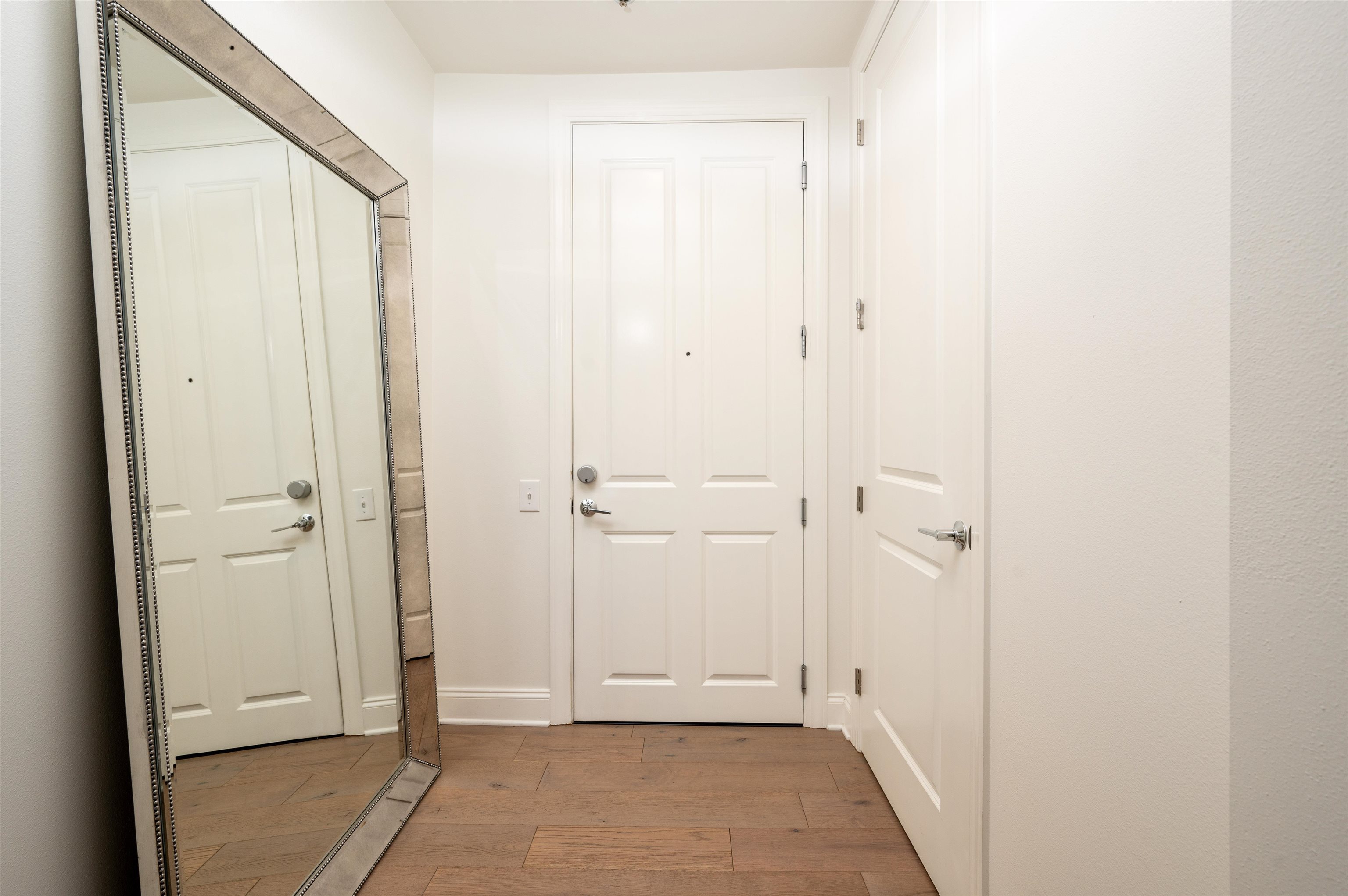 717 RIVERSIDE DR Unit: 506