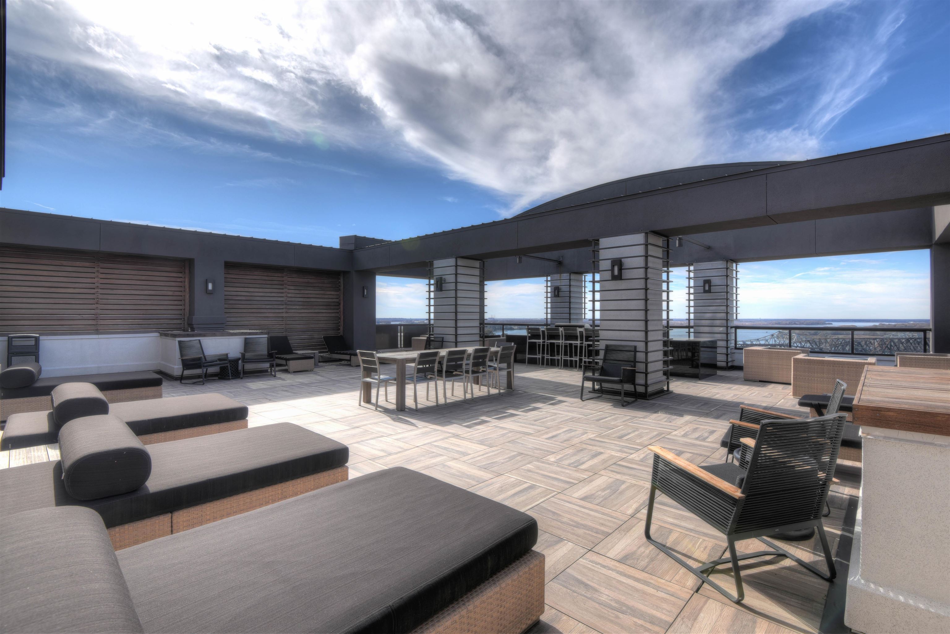 717 RIVERSIDE DR Unit: 506