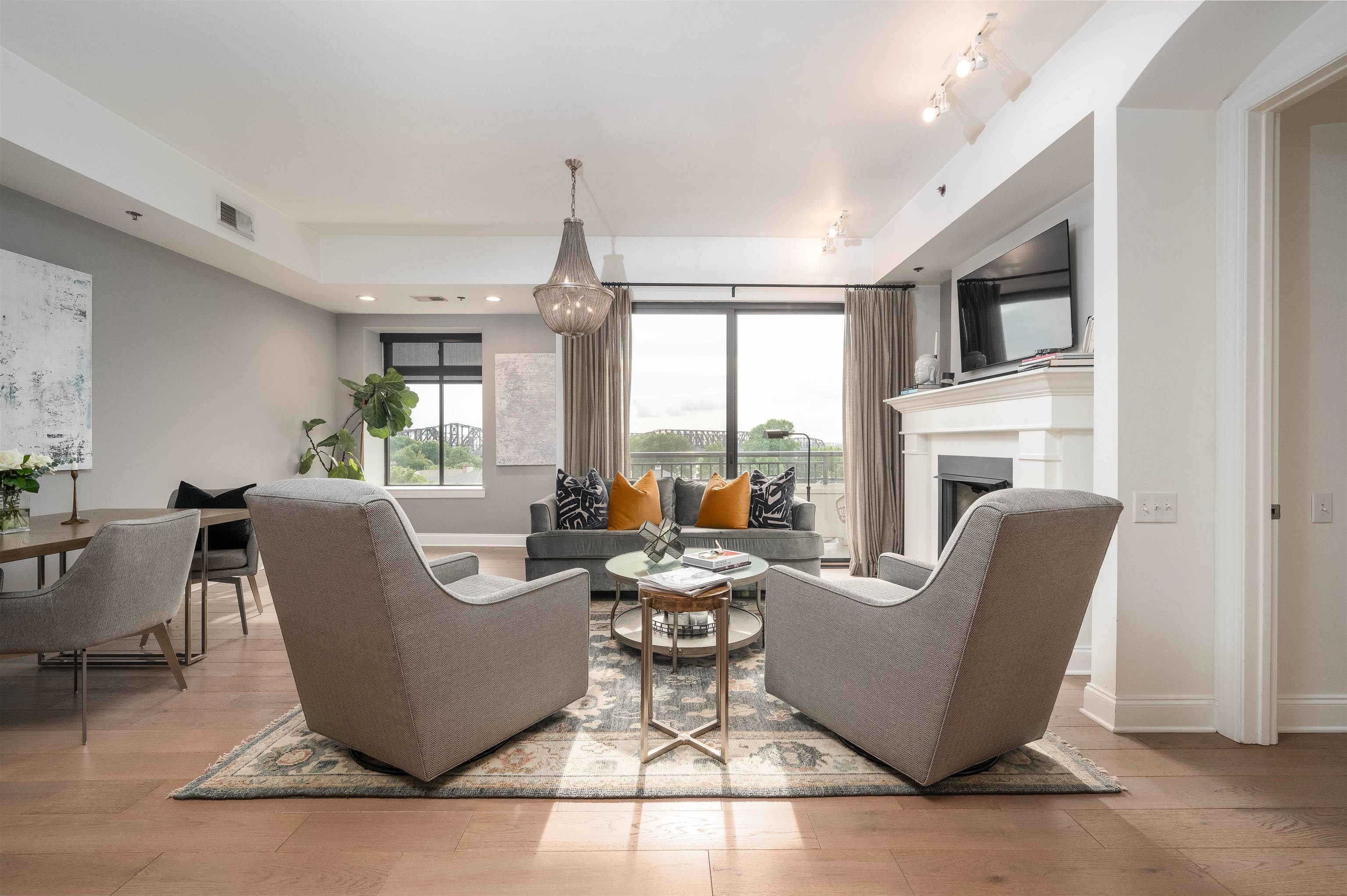 717 RIVERSIDE DR Unit: 506