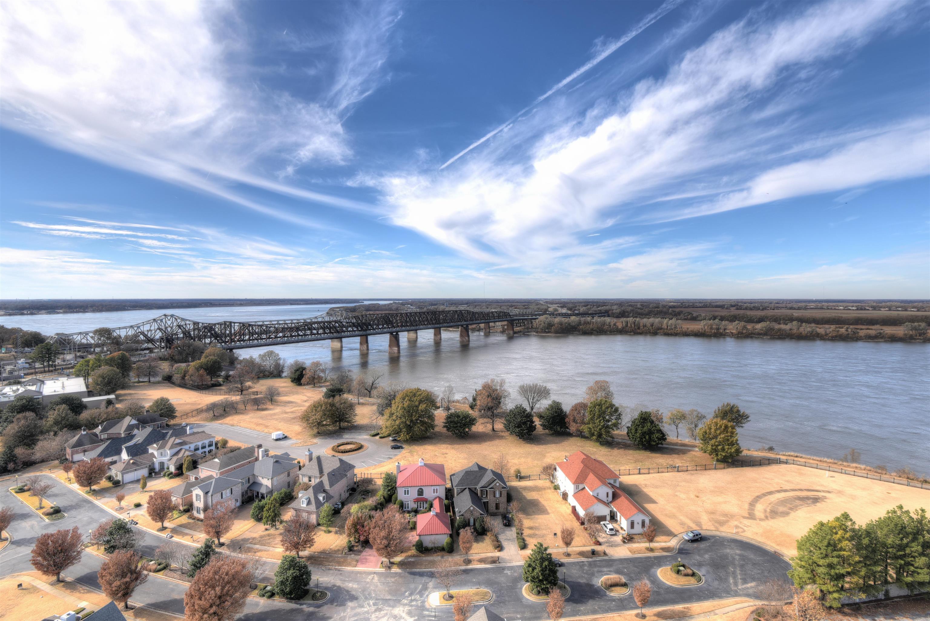 717 RIVERSIDE DR Unit: 506