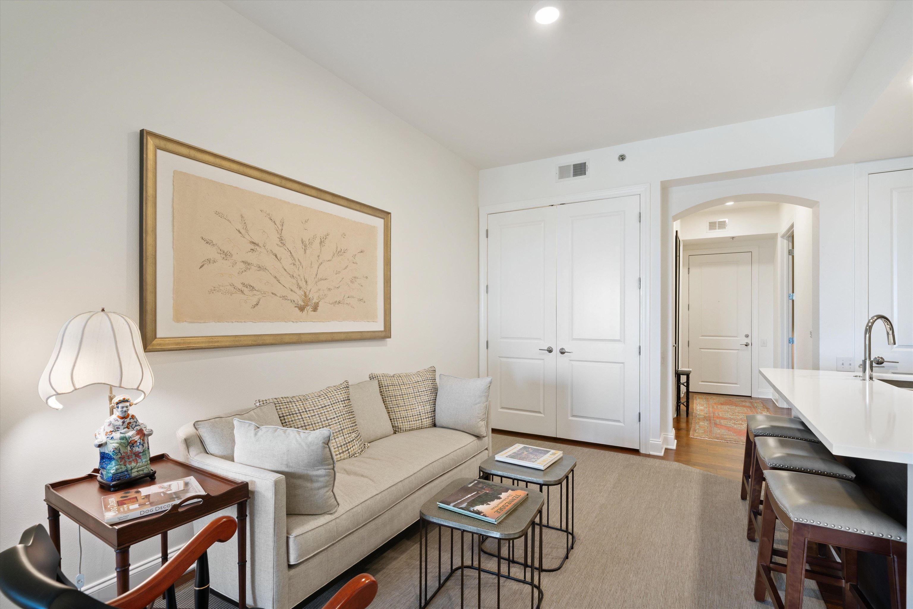 717 RIVERSIDE DR Unit: 1507