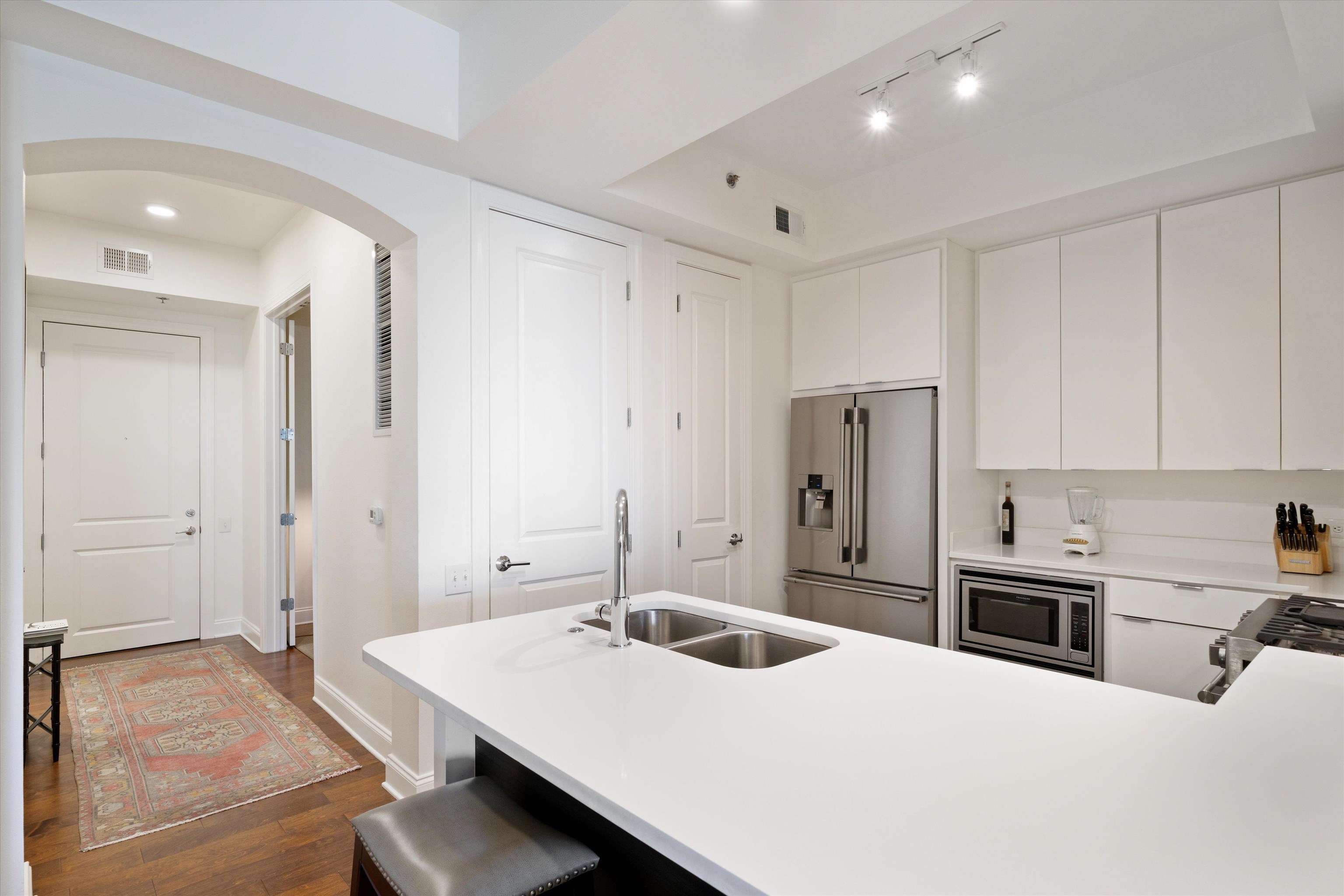 717 RIVERSIDE DR Unit: 1507