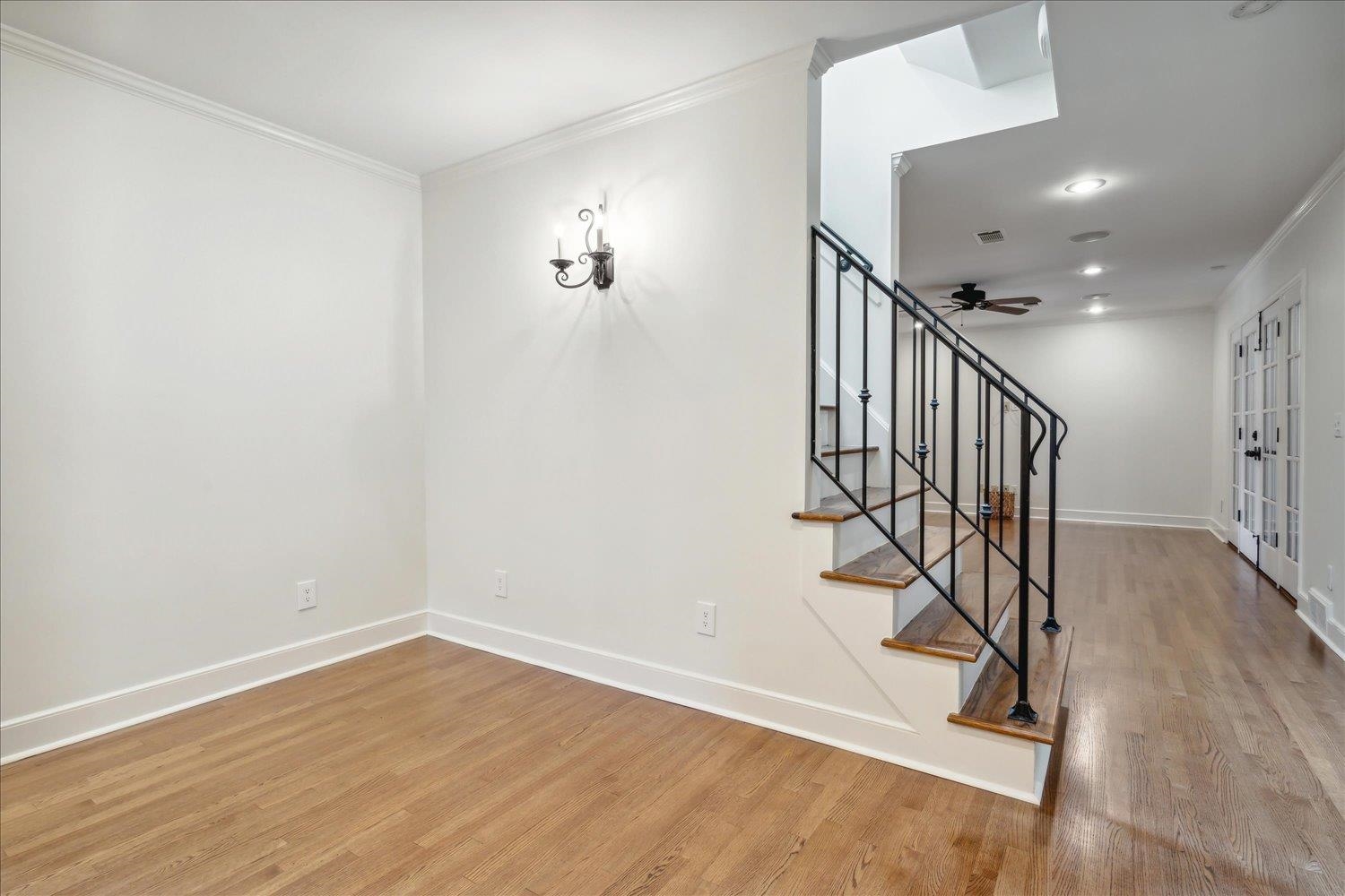 185 GARDENIA DR