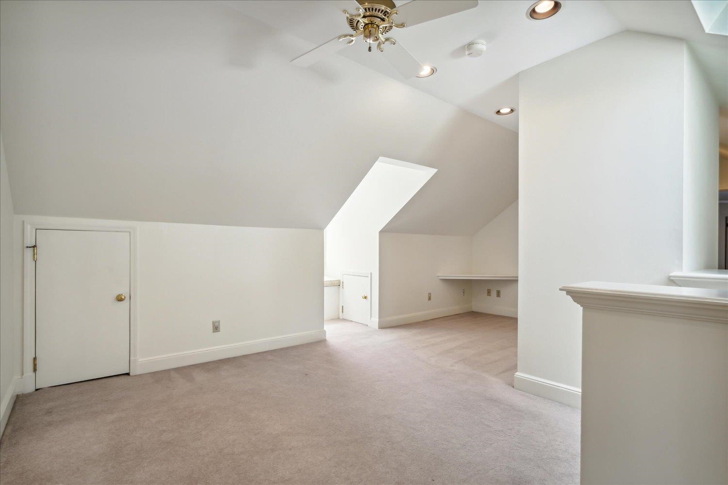 185 GARDENIA DR