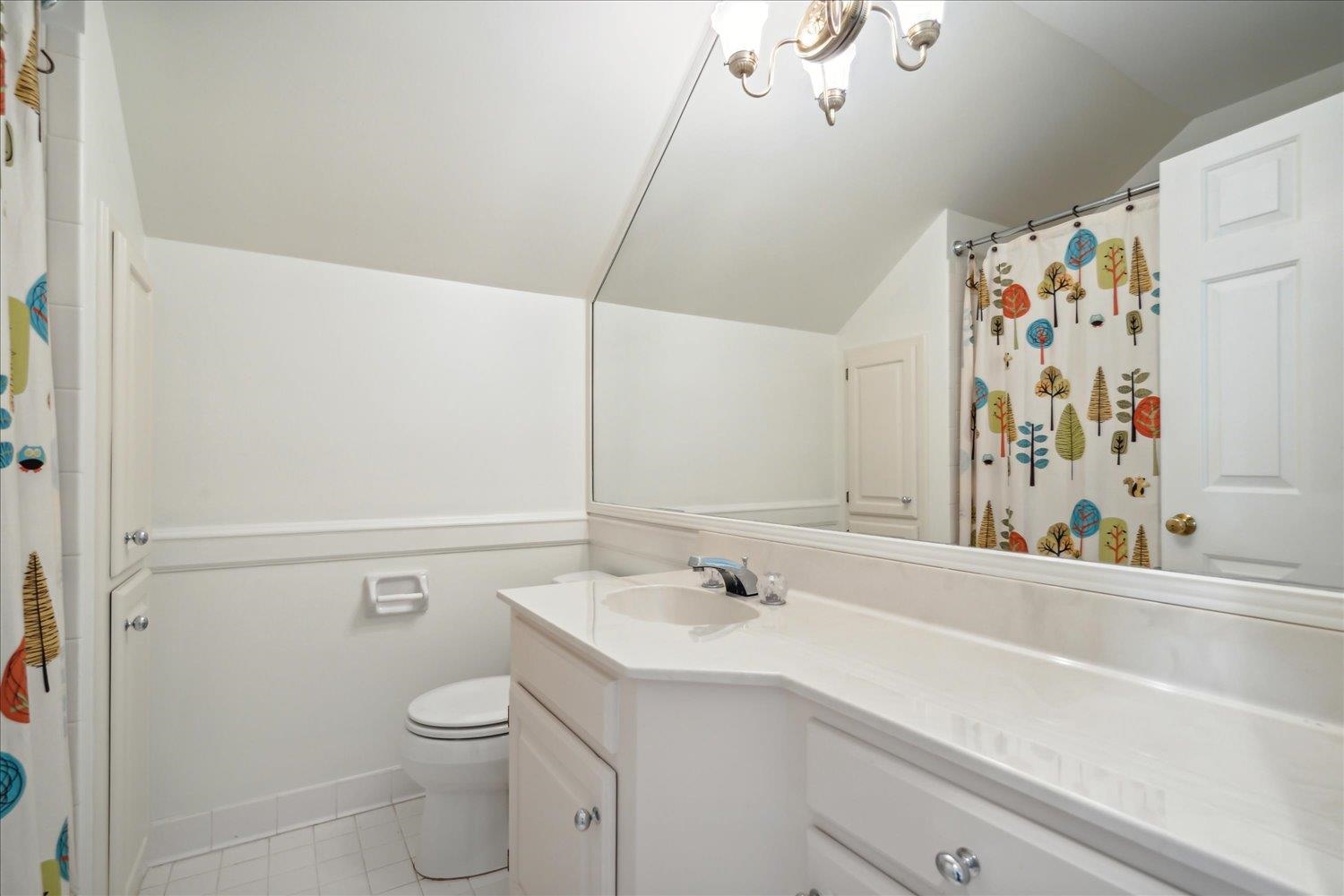 185 GARDENIA DR