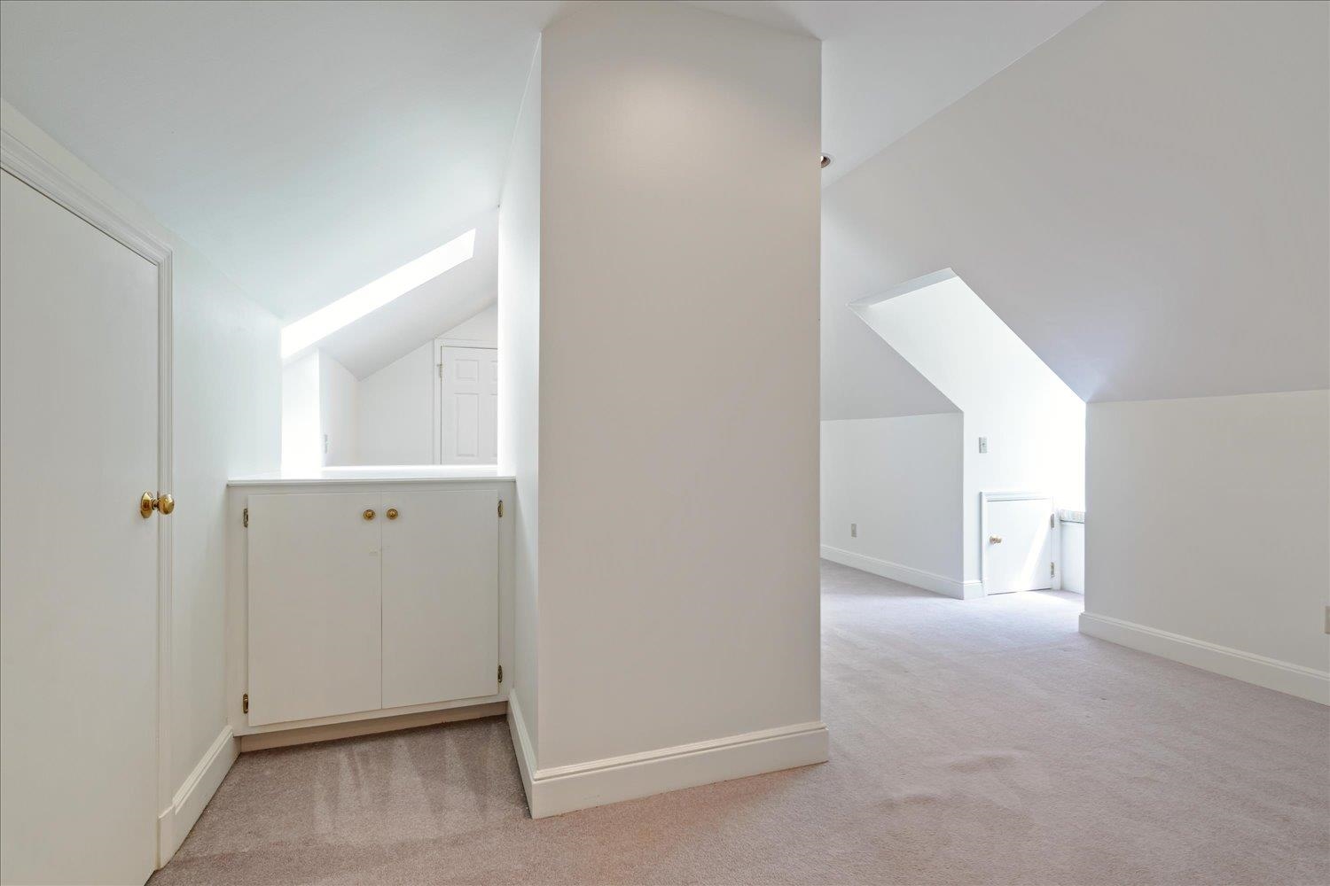 185 GARDENIA DR