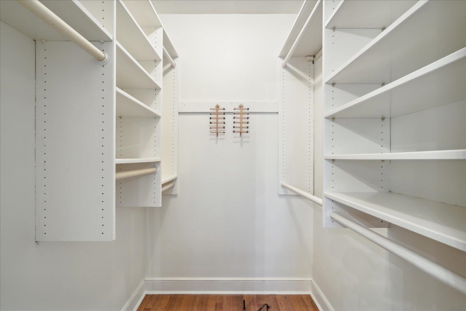 185 GARDENIA DR