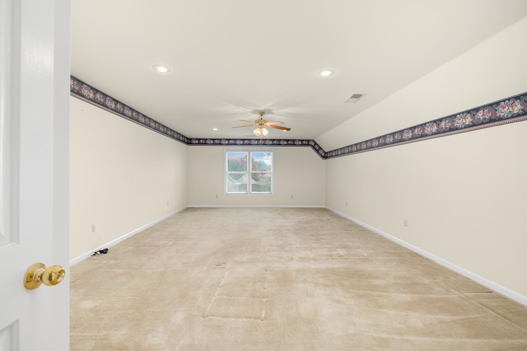 1487 CLAVERTON CV