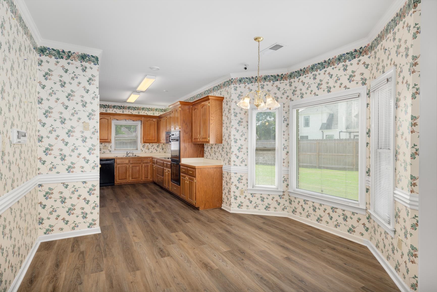 1487 CLAVERTON CV