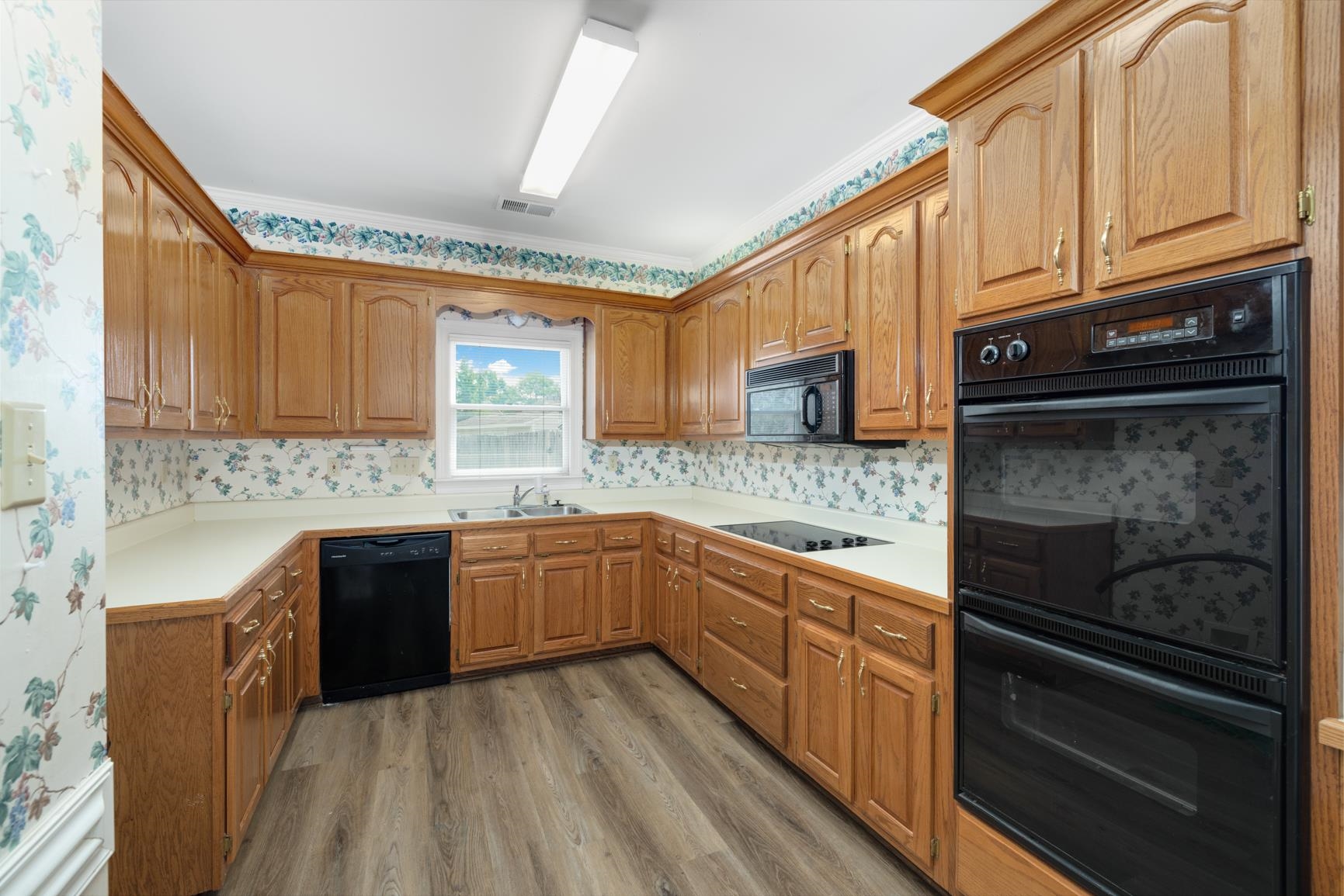 1487 CLAVERTON CV