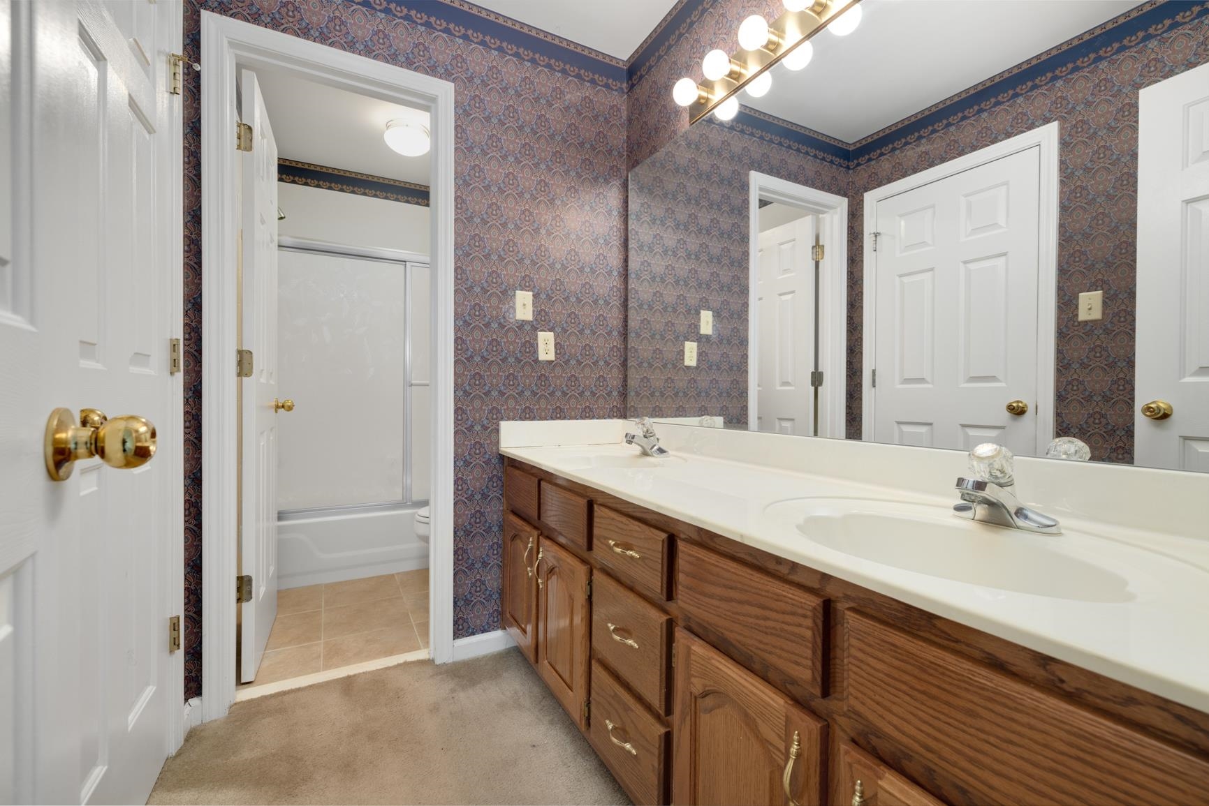 1487 CLAVERTON CV
