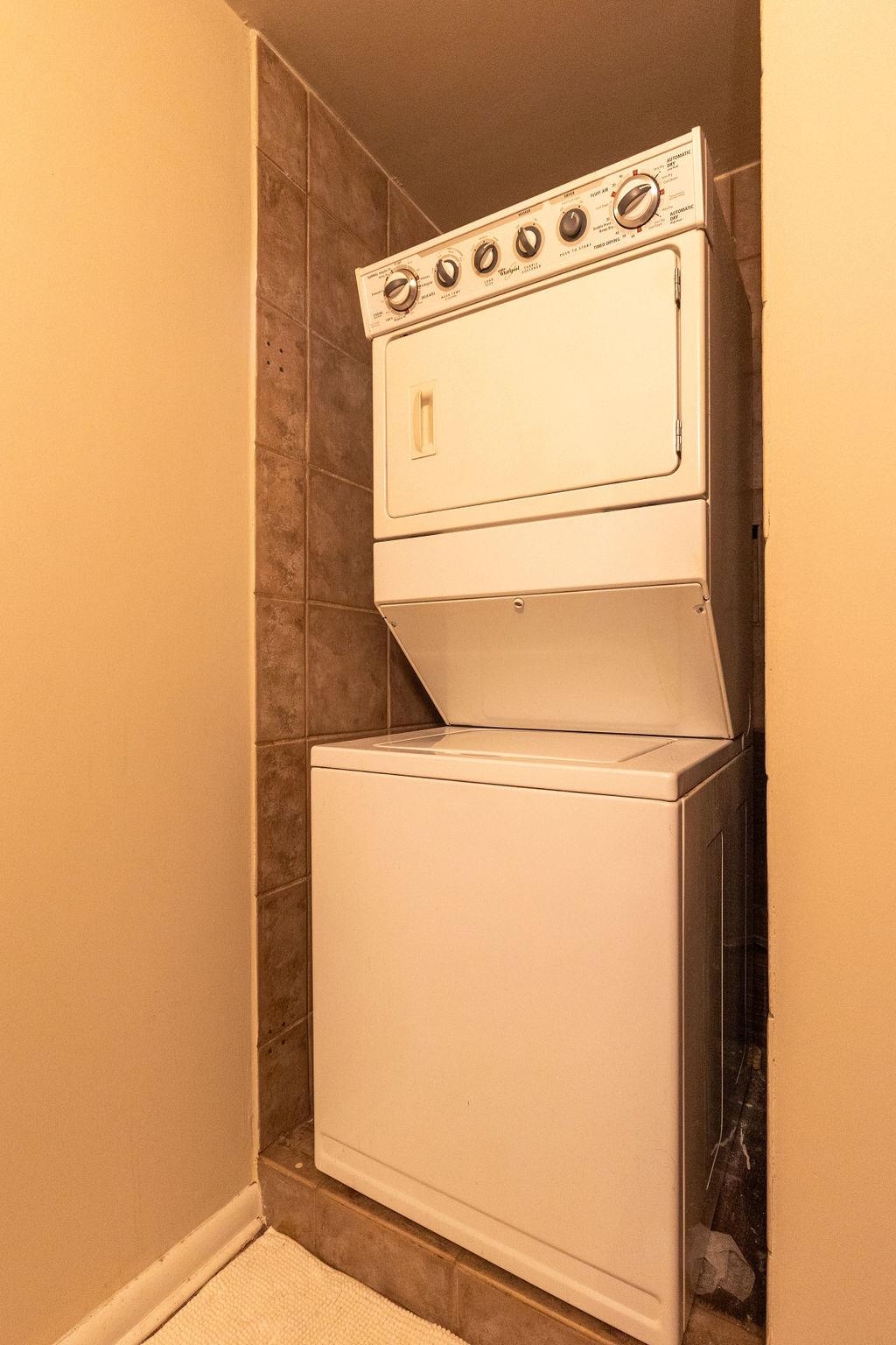 50 GAYOSO AVE Unit: 404