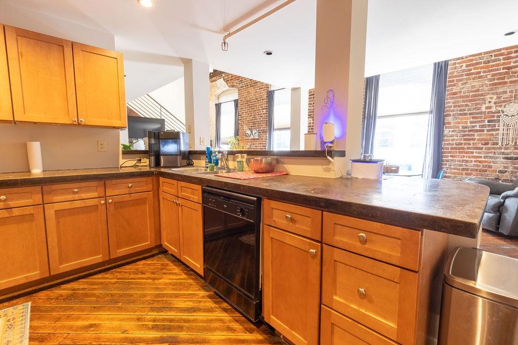 50 GAYOSO AVE Unit: 404