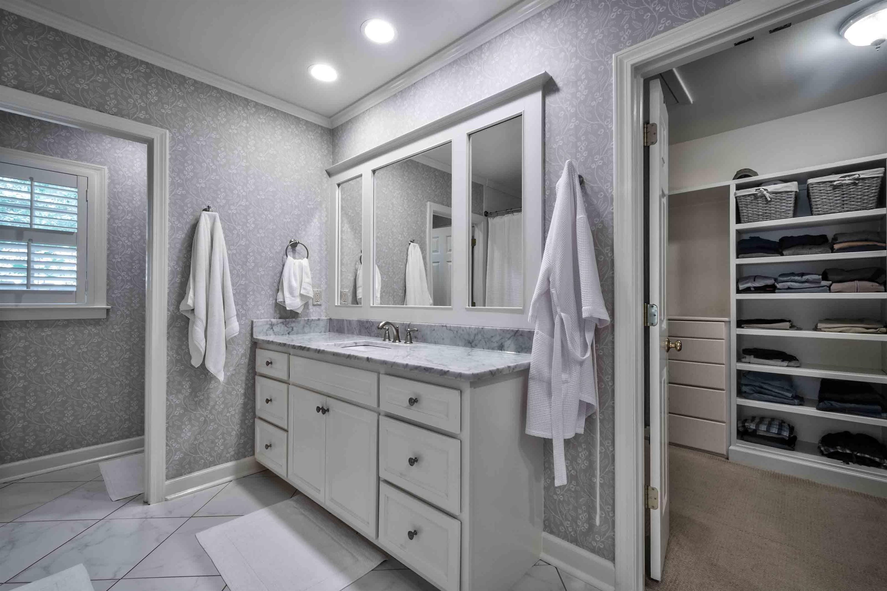 3703 HIGHLAND PARK PL