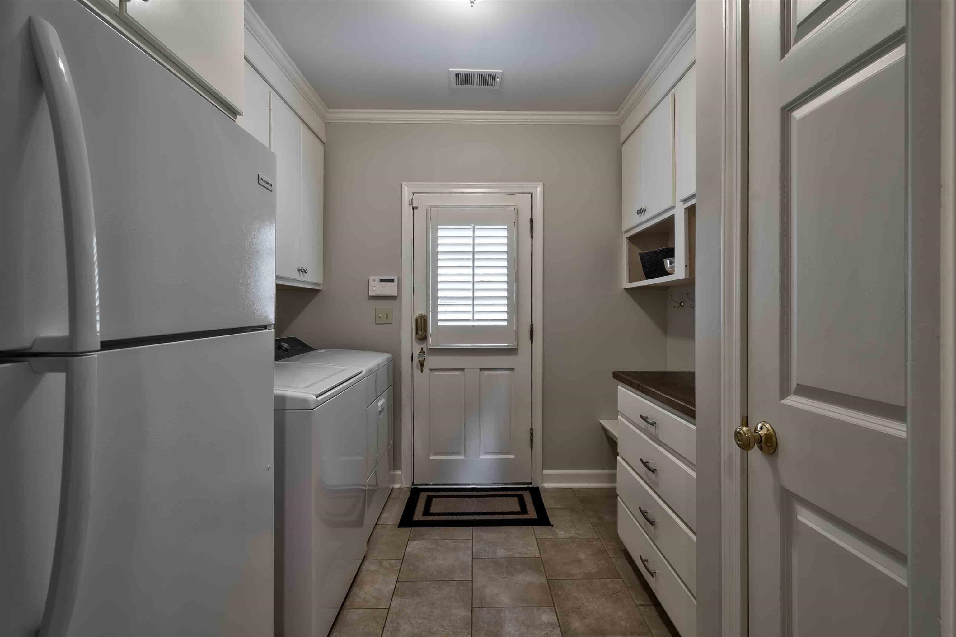 3703 HIGHLAND PARK PL