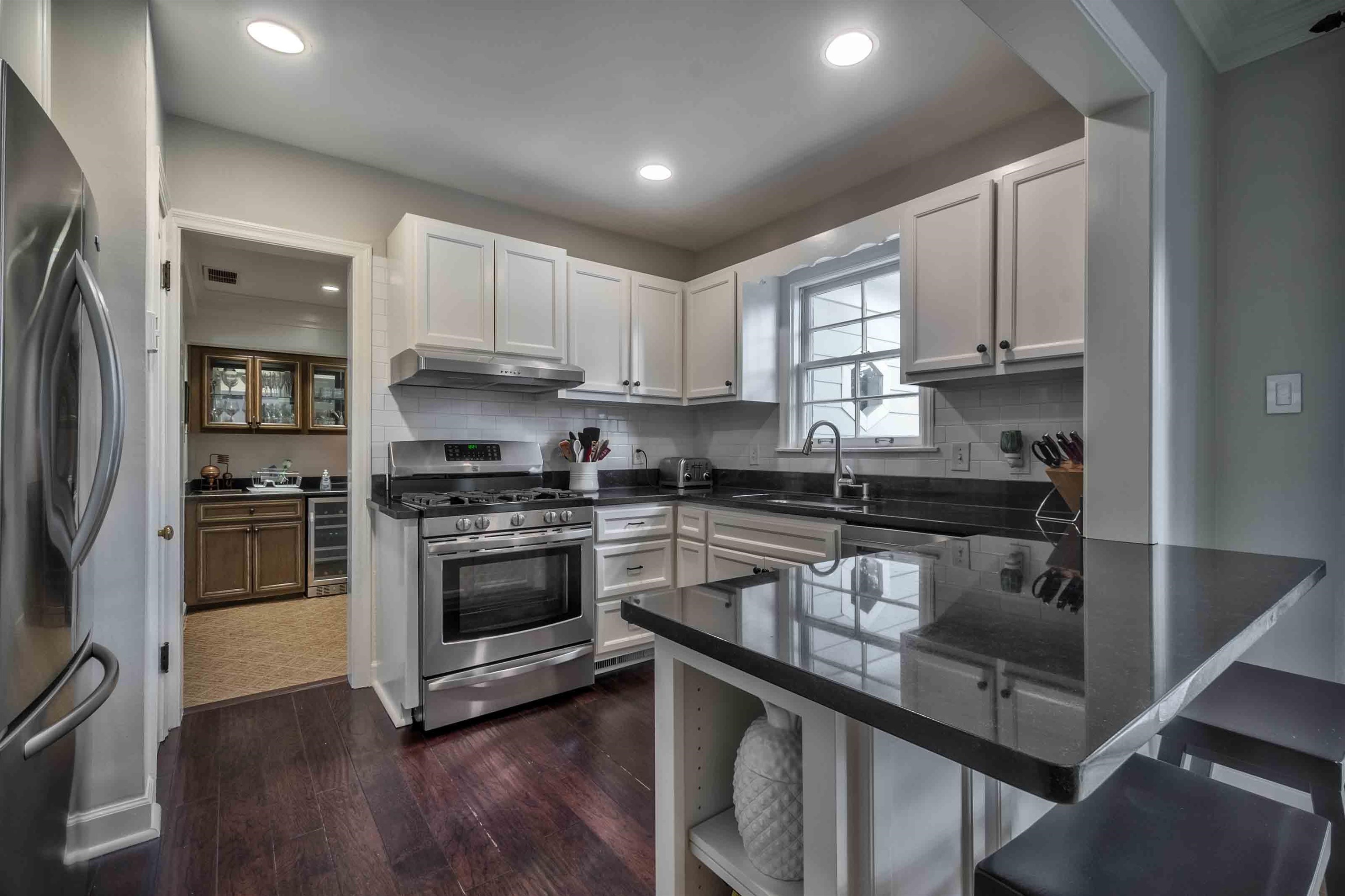 3703 HIGHLAND PARK PL