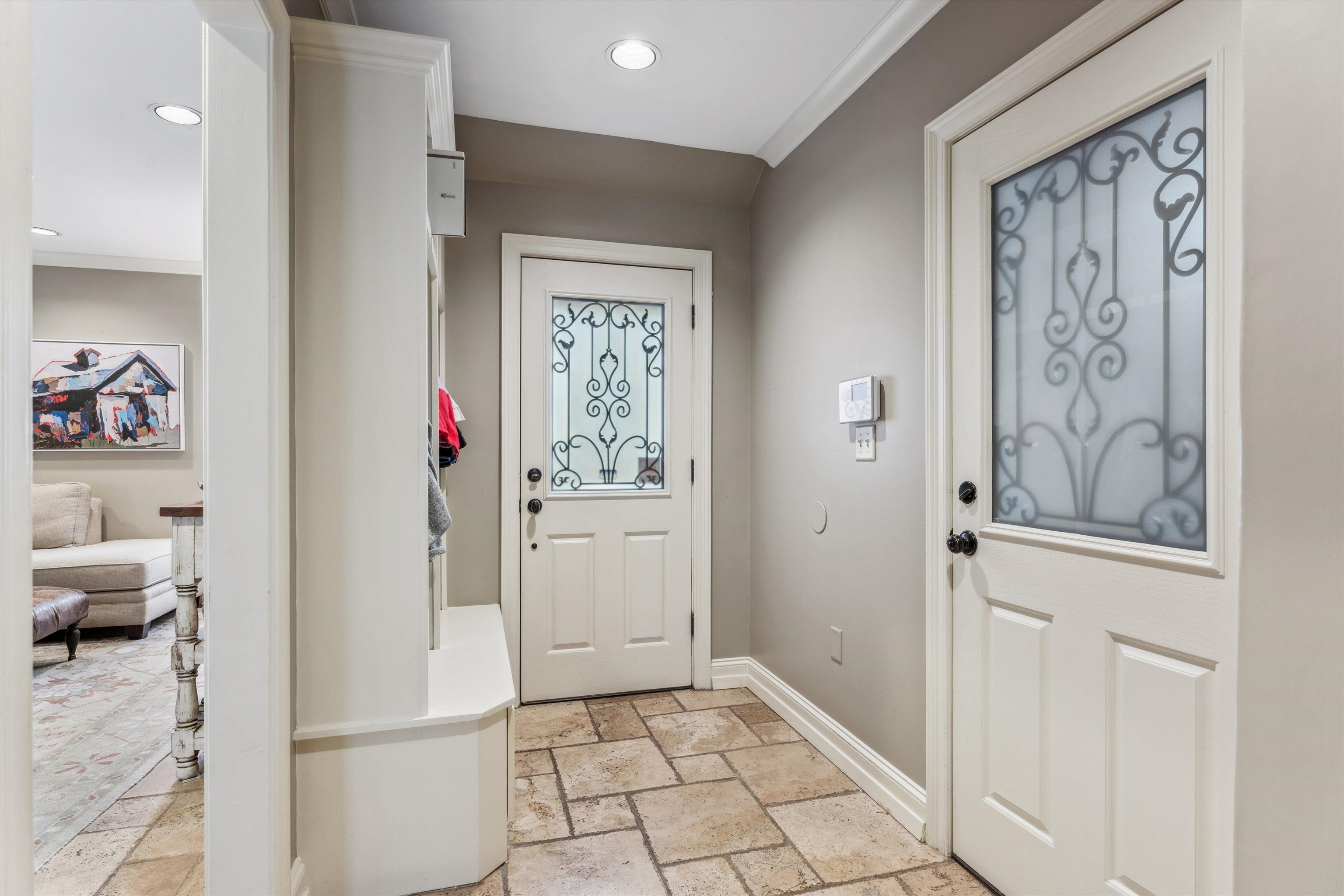 490 COLONIAL RD