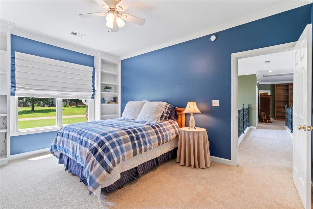 1226 OAK LAKE CIR