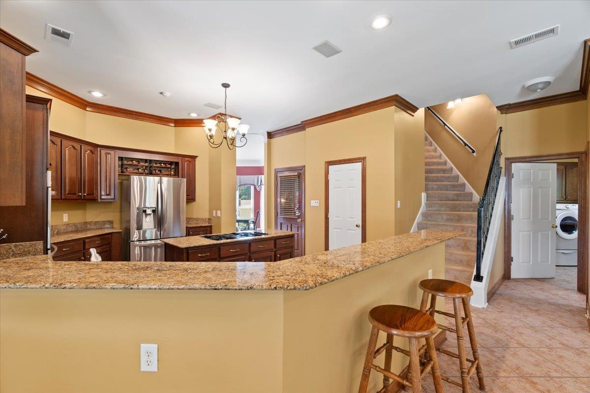 1226 OAK LAKE CIR