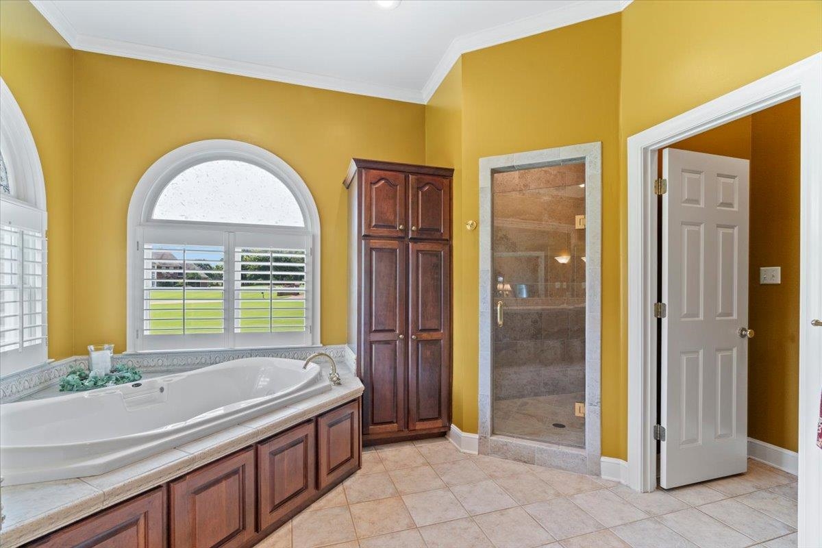 1226 OAK LAKE CIR