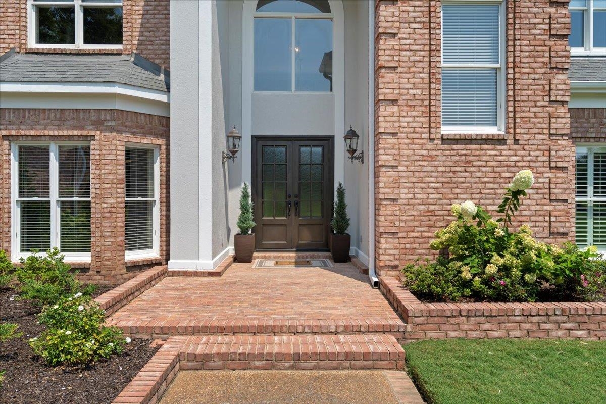 1226 OAK LAKE CIR