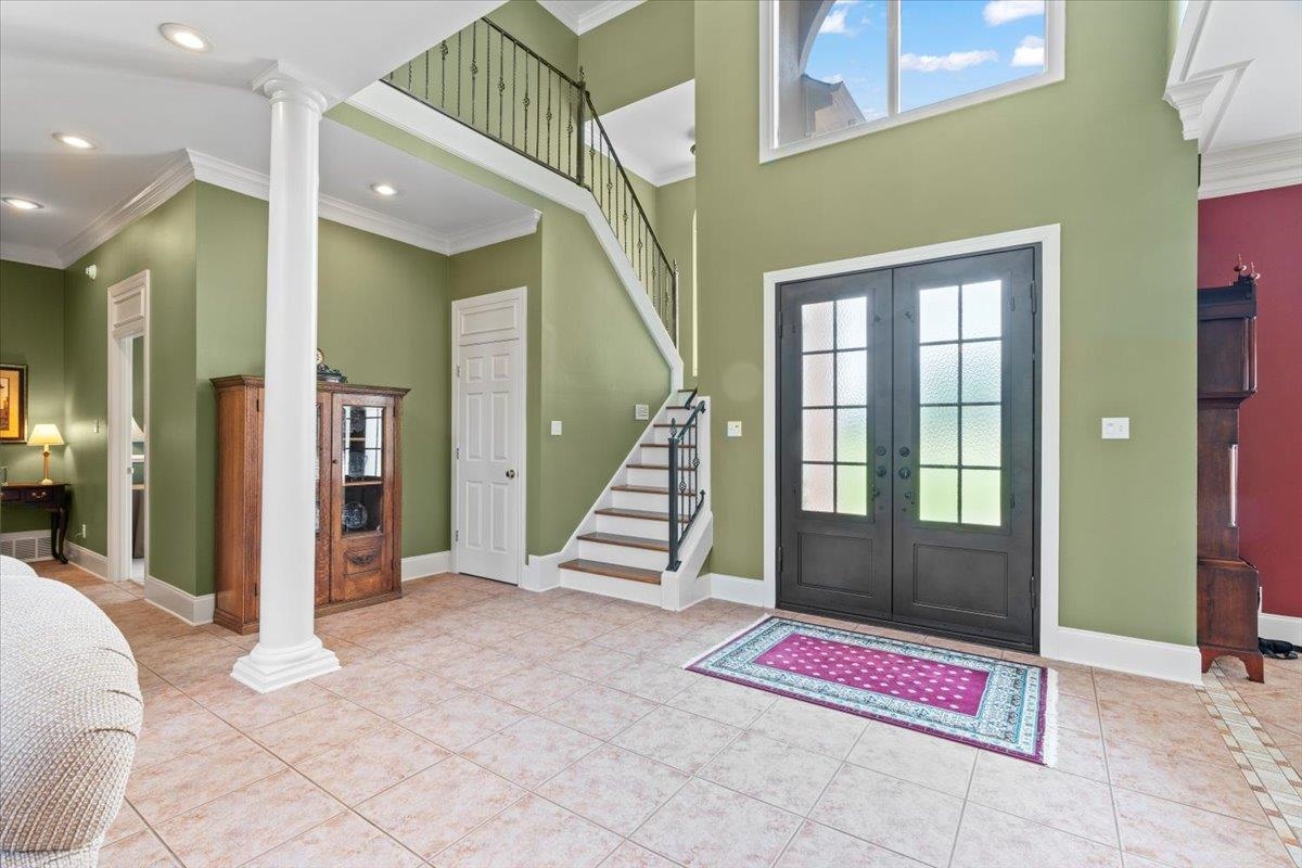 1226 OAK LAKE CIR