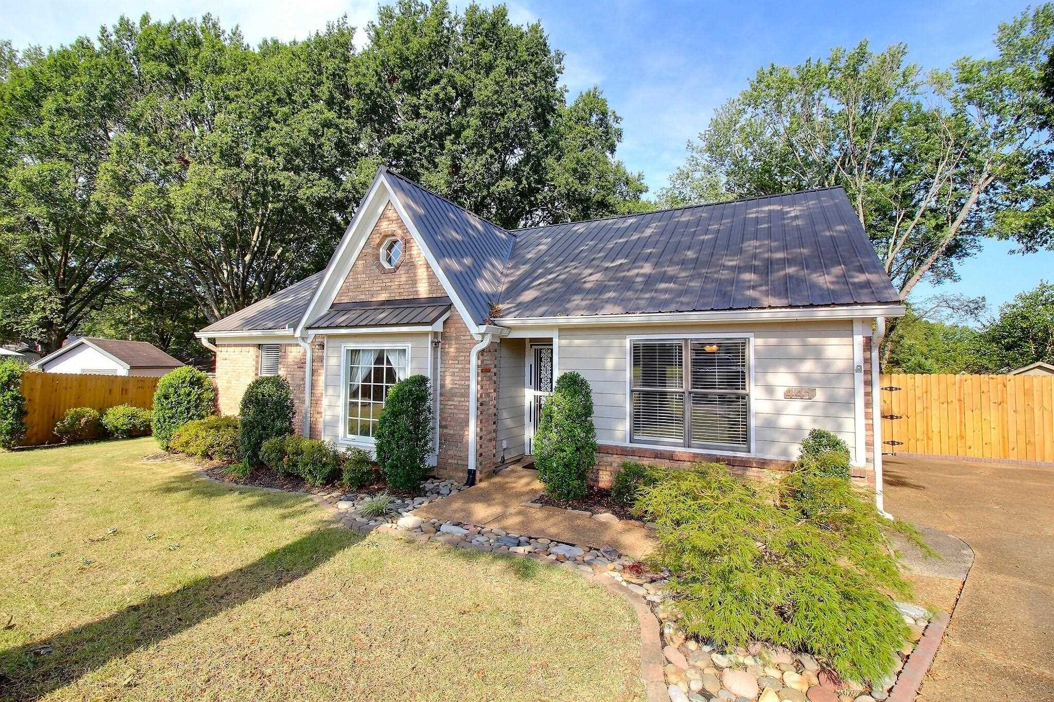 441 TAYLORS WAY