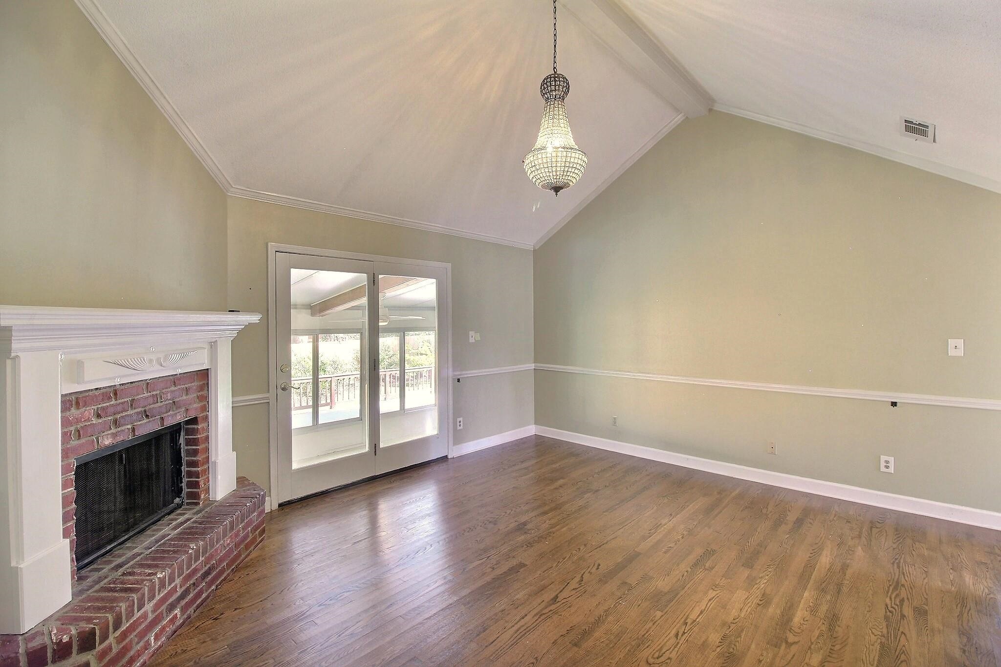 441 TAYLORS WAY