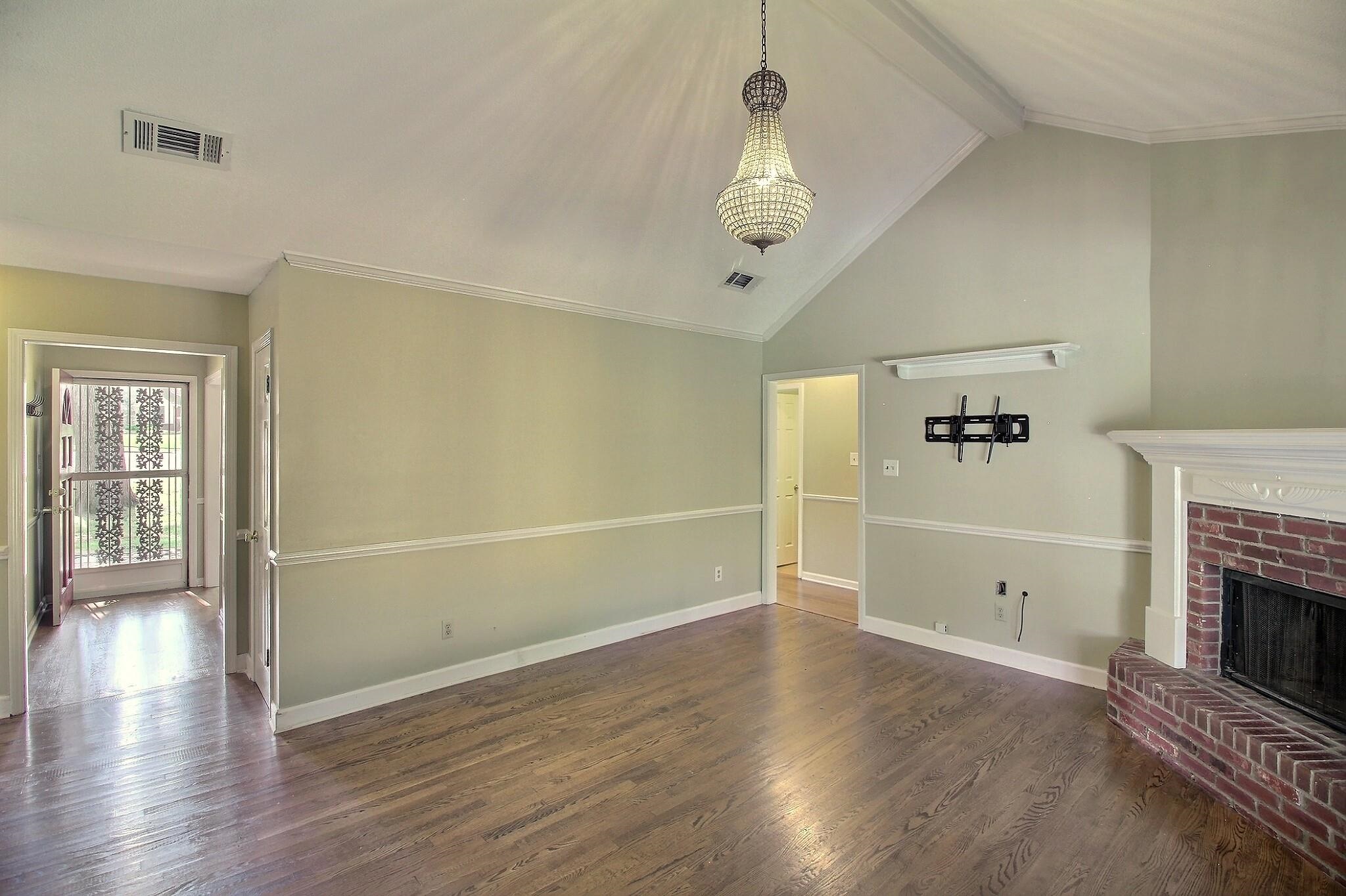 441 TAYLORS WAY